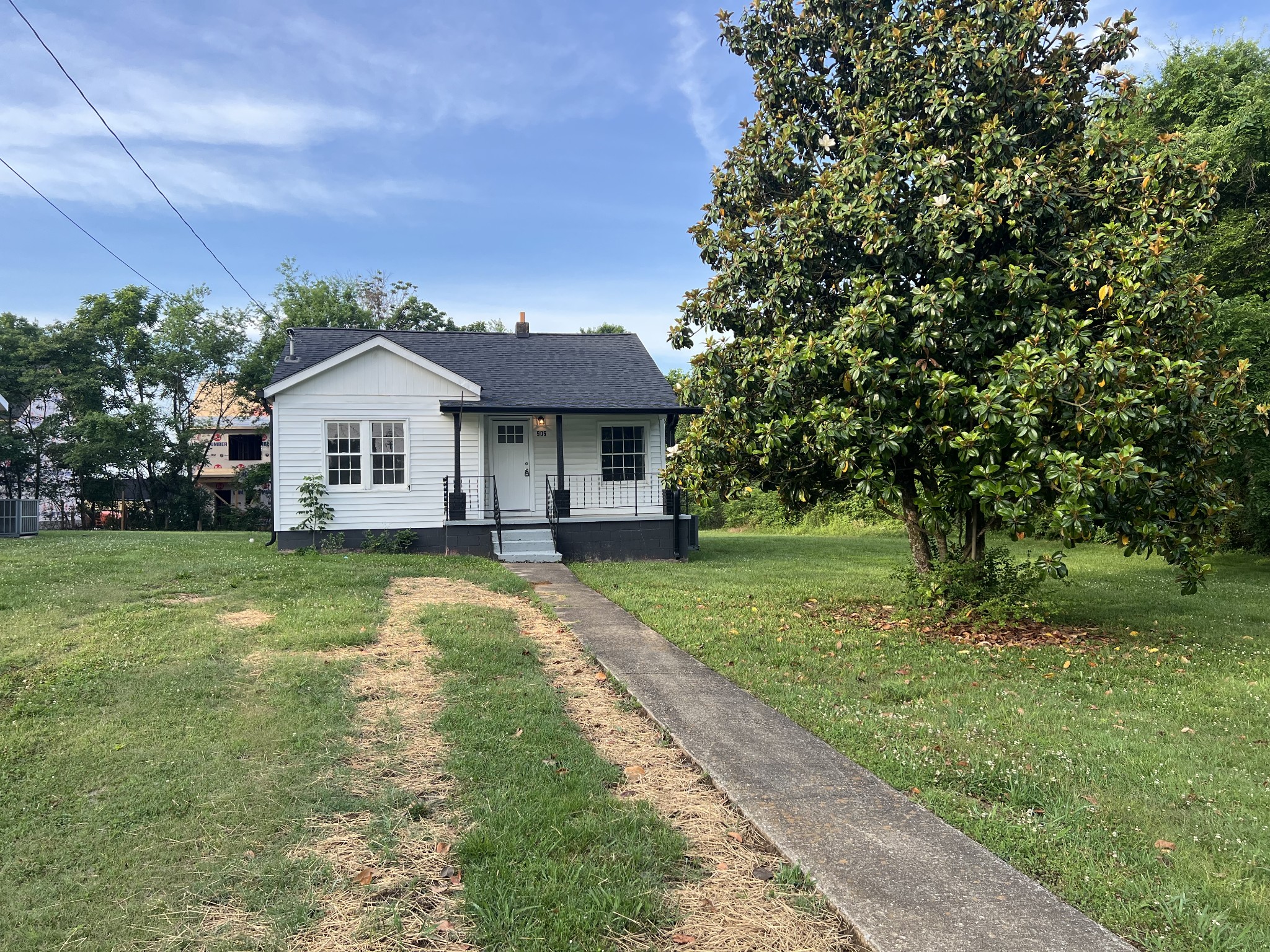906 Carthage Hwy