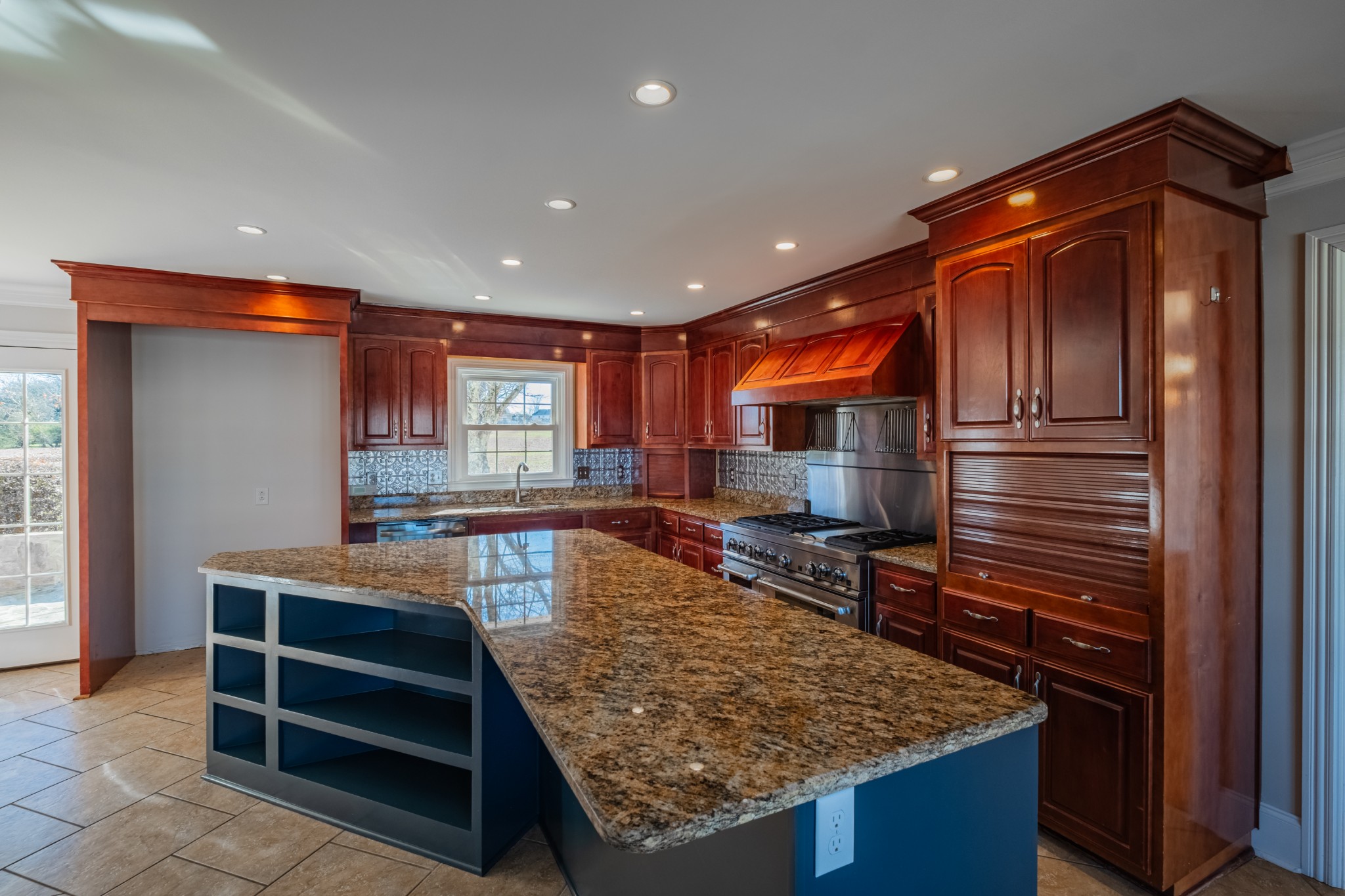 1727 Country Club Drive