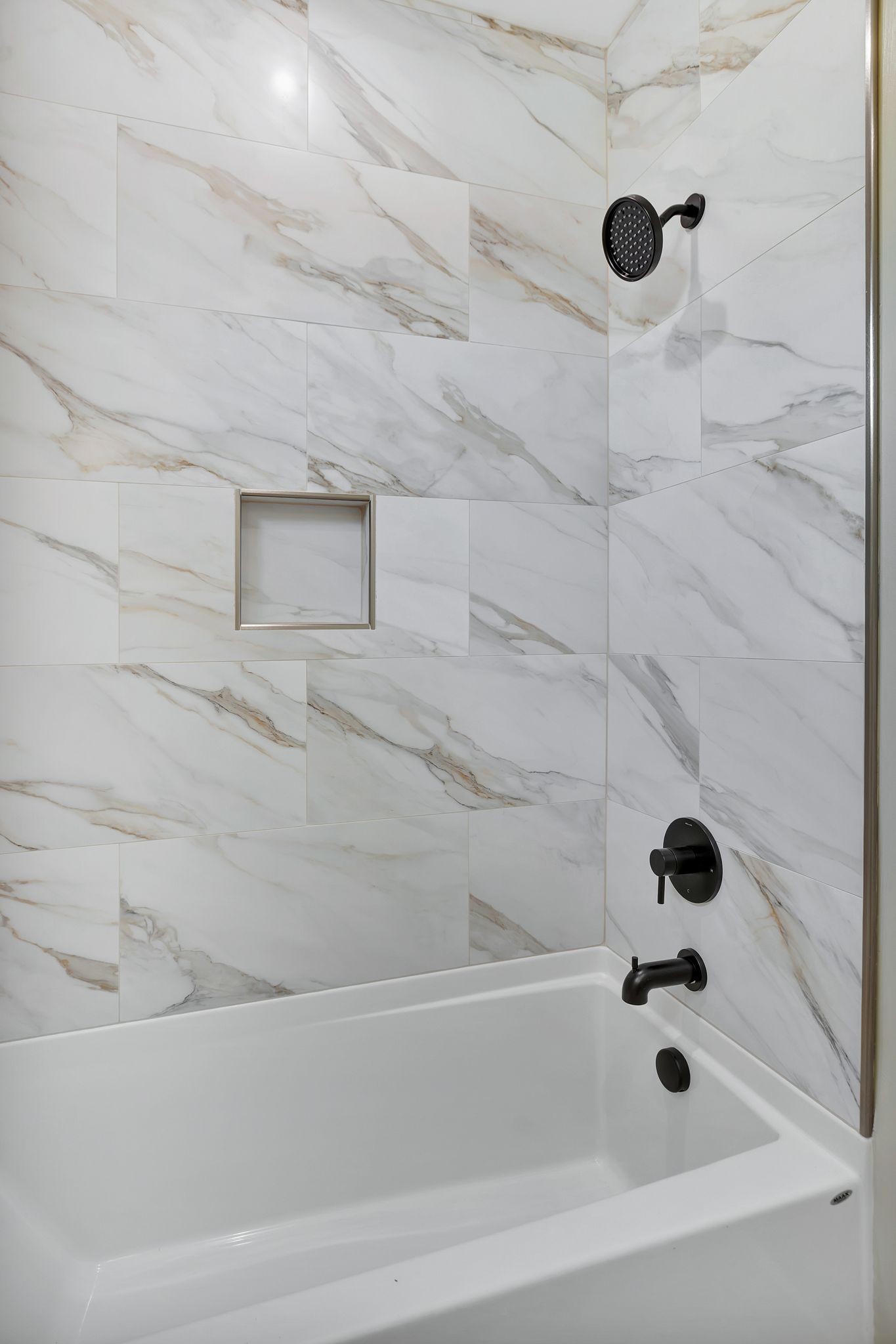 Nashville, Tennessee 37208, United States, 4 Bedrooms Bedrooms, ,4 BathroomsBathrooms,Residential,Active,194716