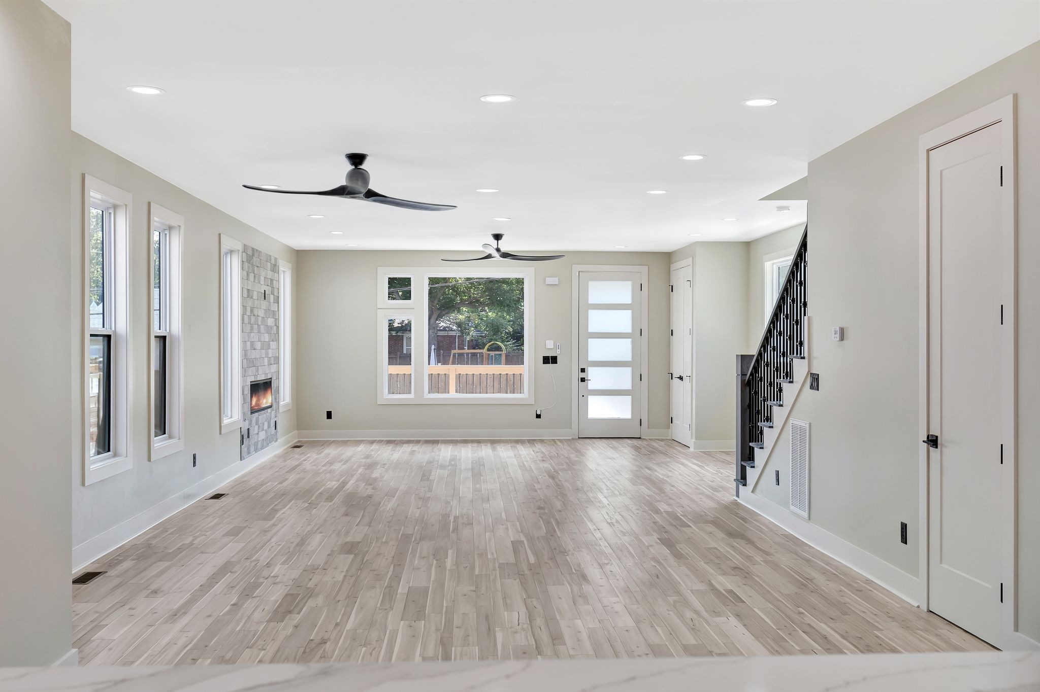 Nashville, Tennessee 37208, United States, 4 Bedrooms Bedrooms, ,4 BathroomsBathrooms,Residential,Active,194716