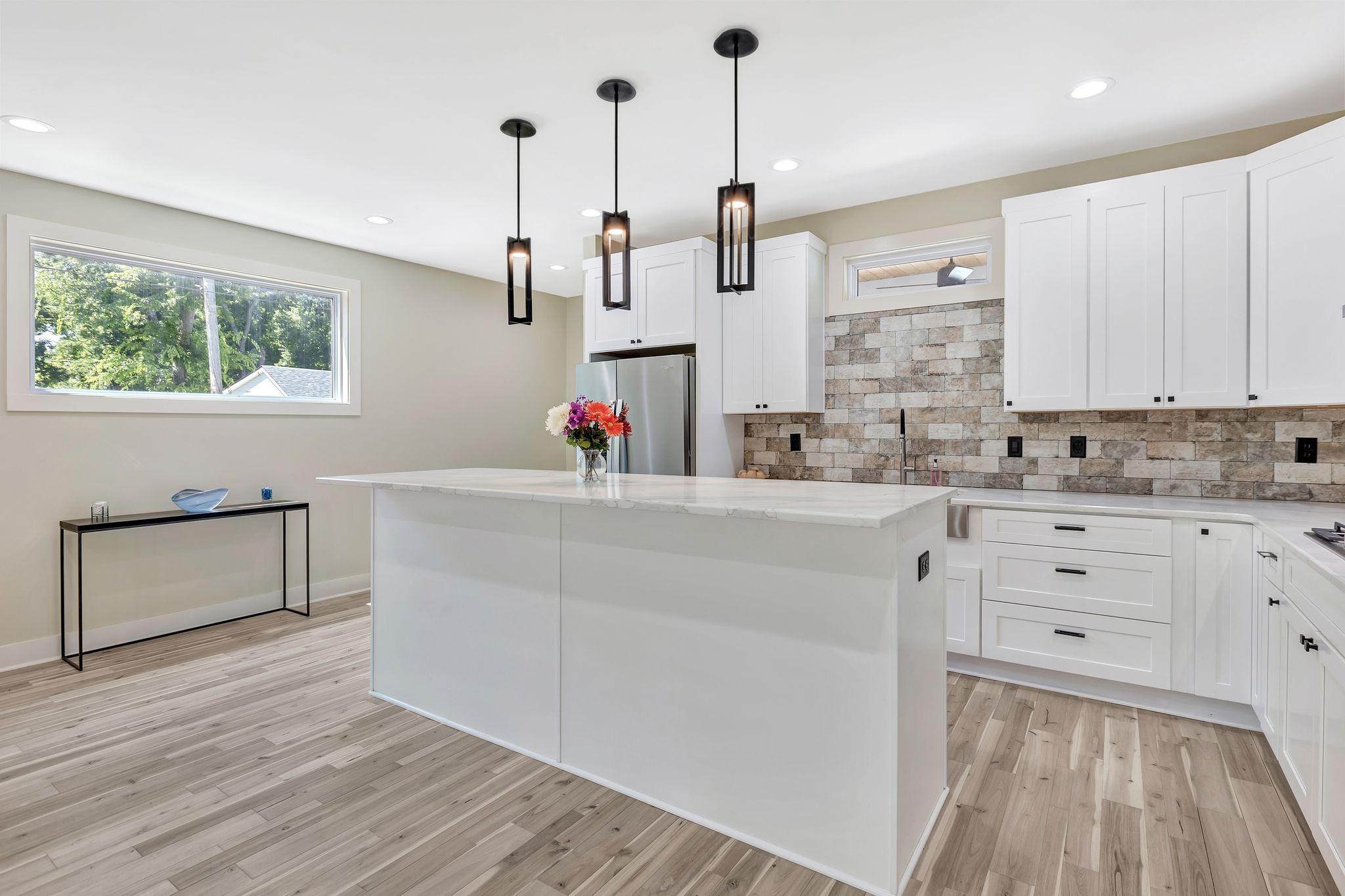 Nashville, Tennessee 37208, United States, 4 Bedrooms Bedrooms, ,4 BathroomsBathrooms,Residential,Active,194716