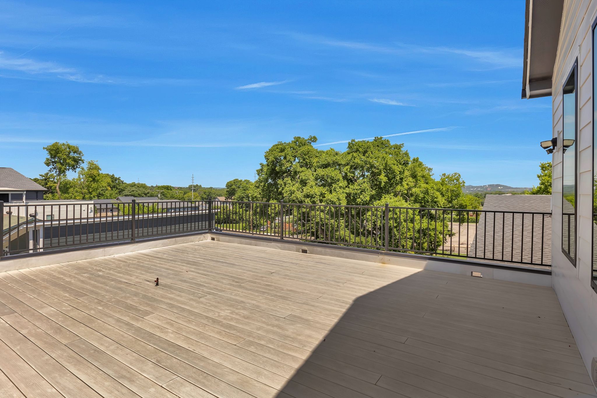 Nashville, Tennessee 37208, United States, 4 Bedrooms Bedrooms, ,4 BathroomsBathrooms,Residential,Active,194716