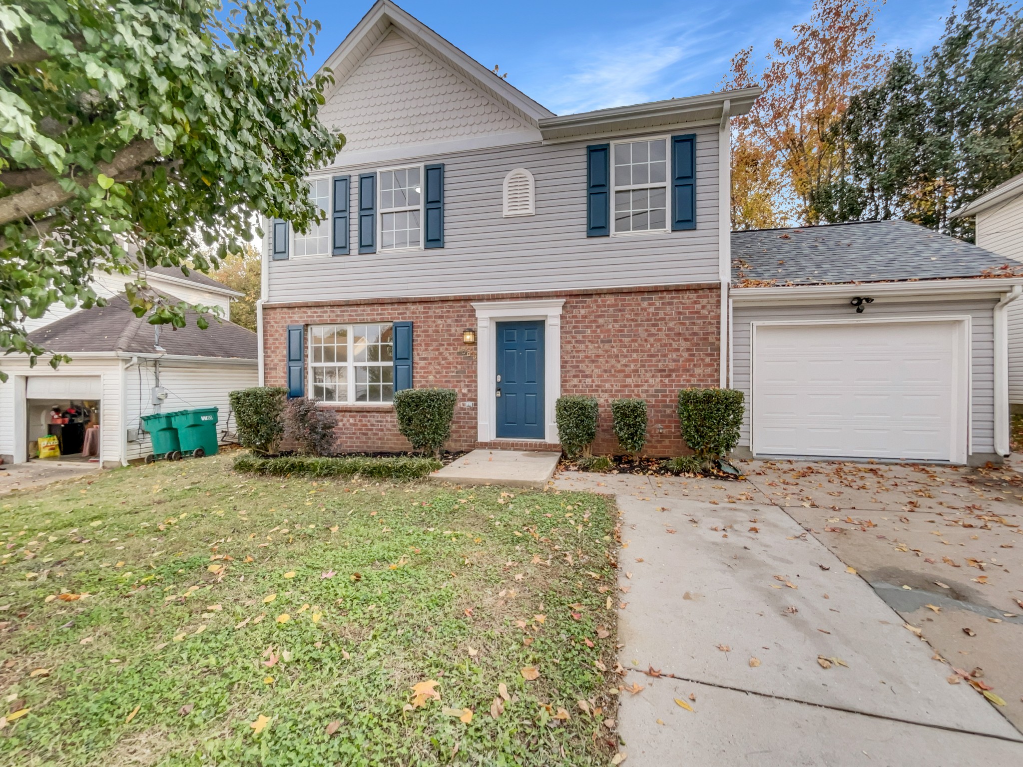 1335 E Nir Shreibman Blvd