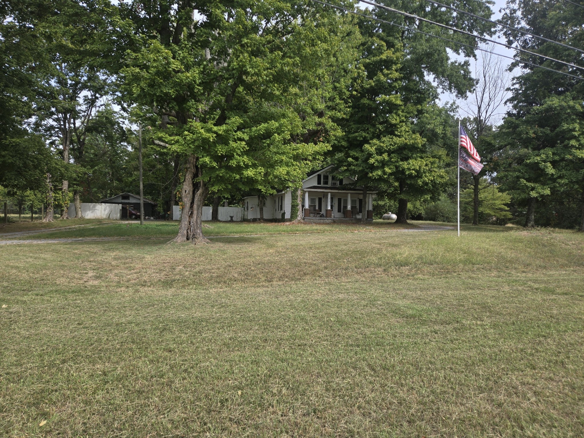 1614 Hwy 31W