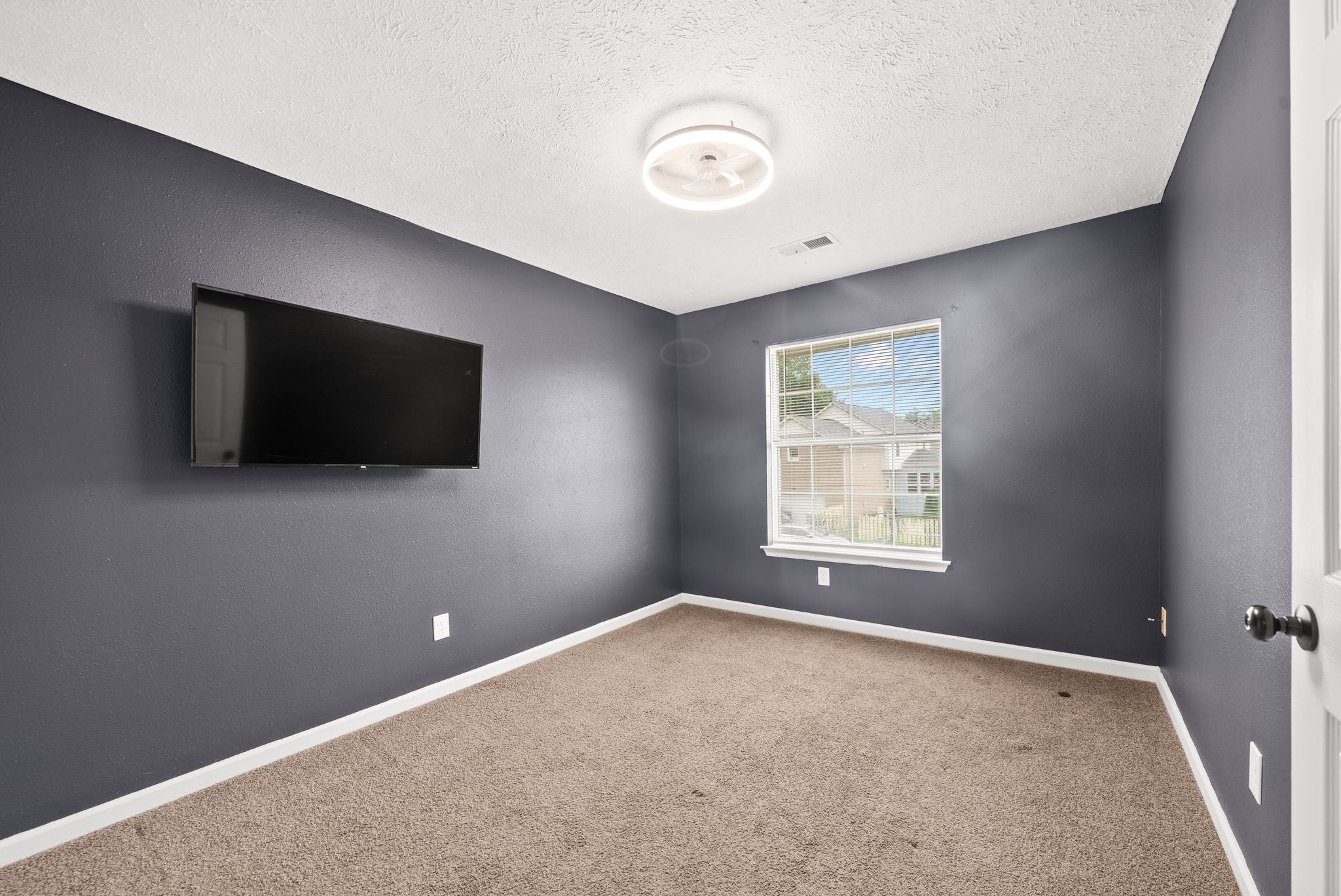 Picture for the property 3285685, 3 beds, 2.5 baths
