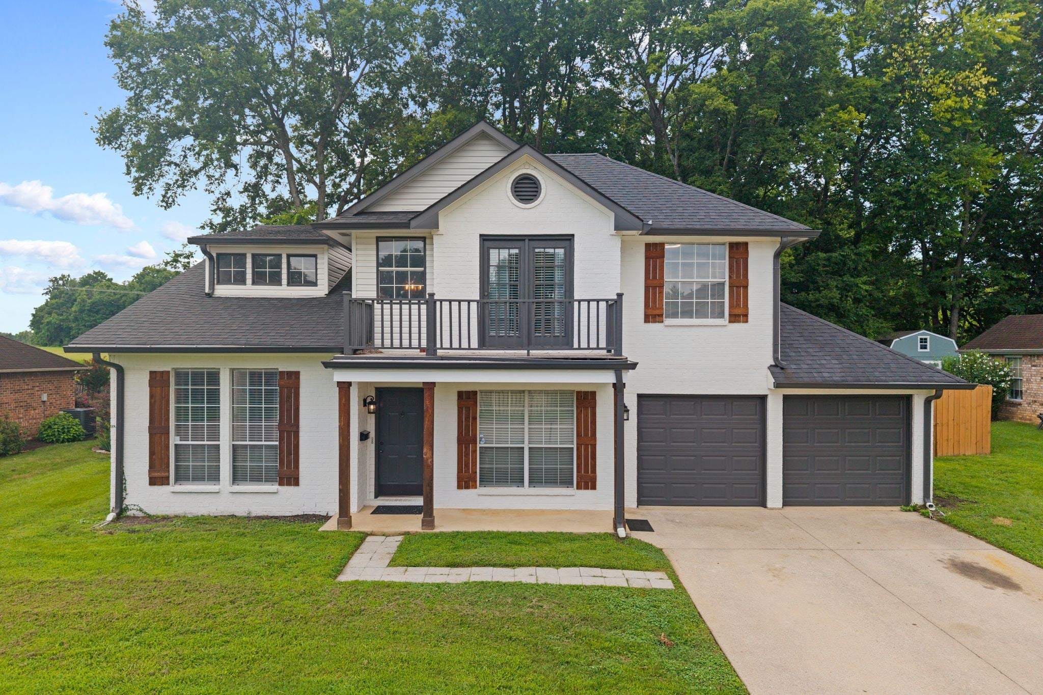 Picture for the property 3285685, 3 beds, 2.5 baths