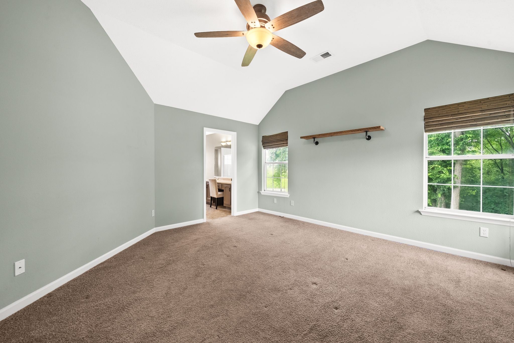 Picture for the property 3285685, 3 beds, 2.5 baths