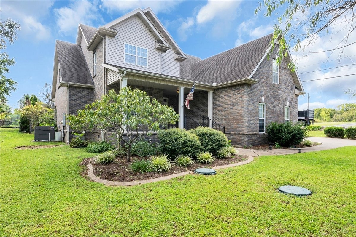 1204 Lunar Dr