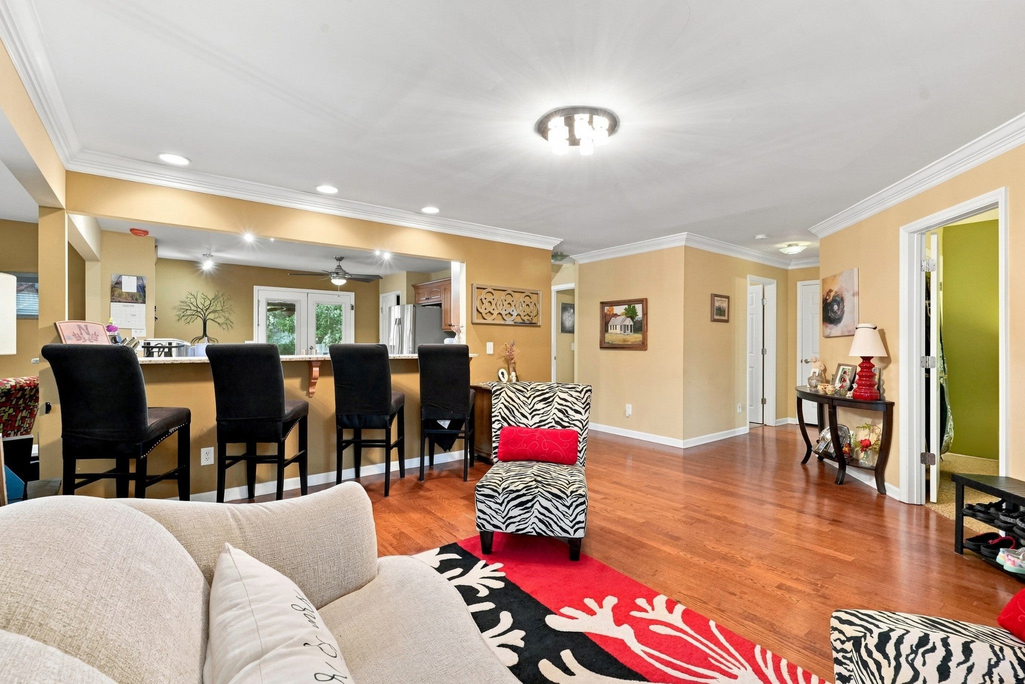 2008 Waterford Dr
