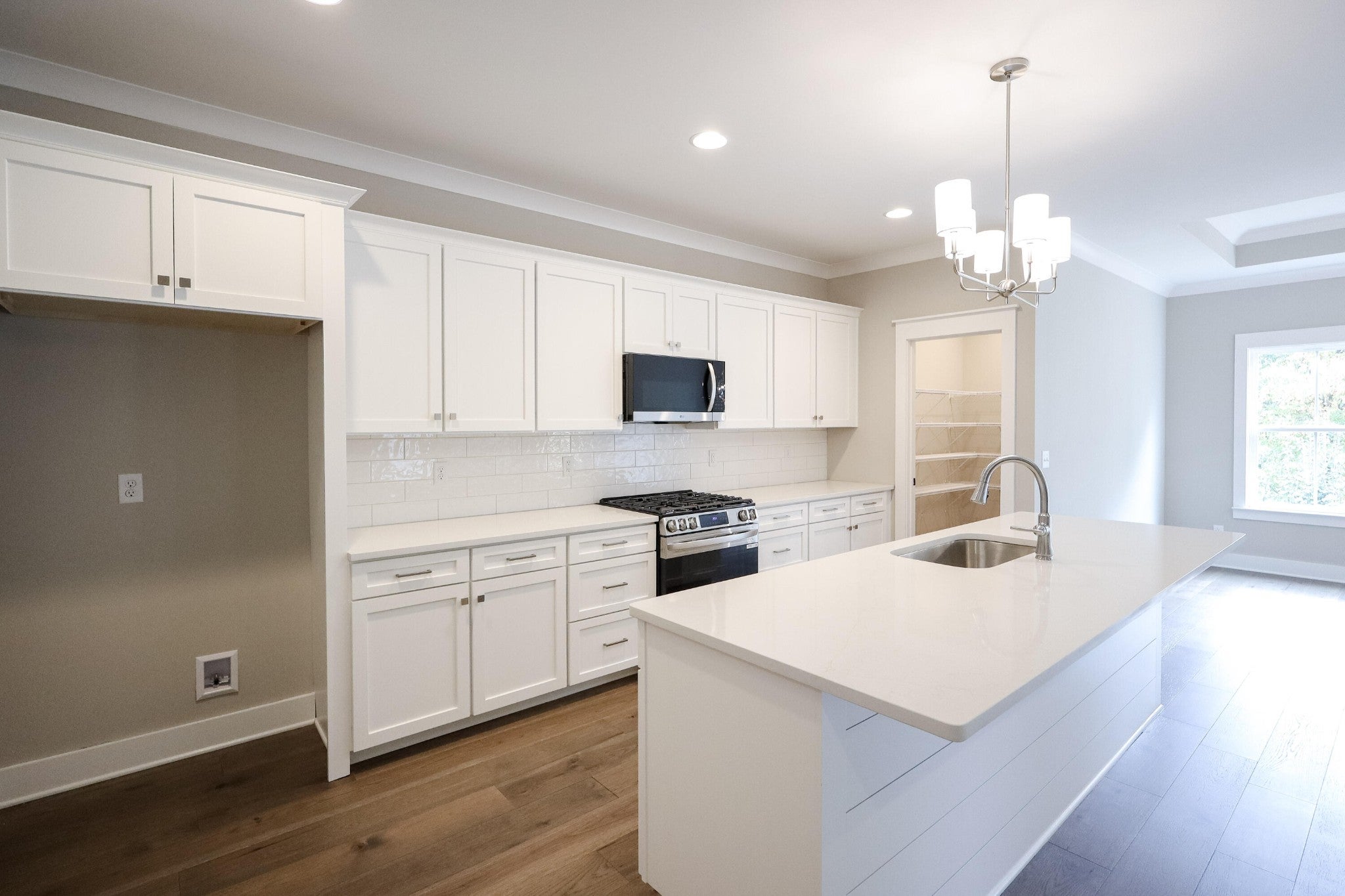 7119 Paxton Circle
