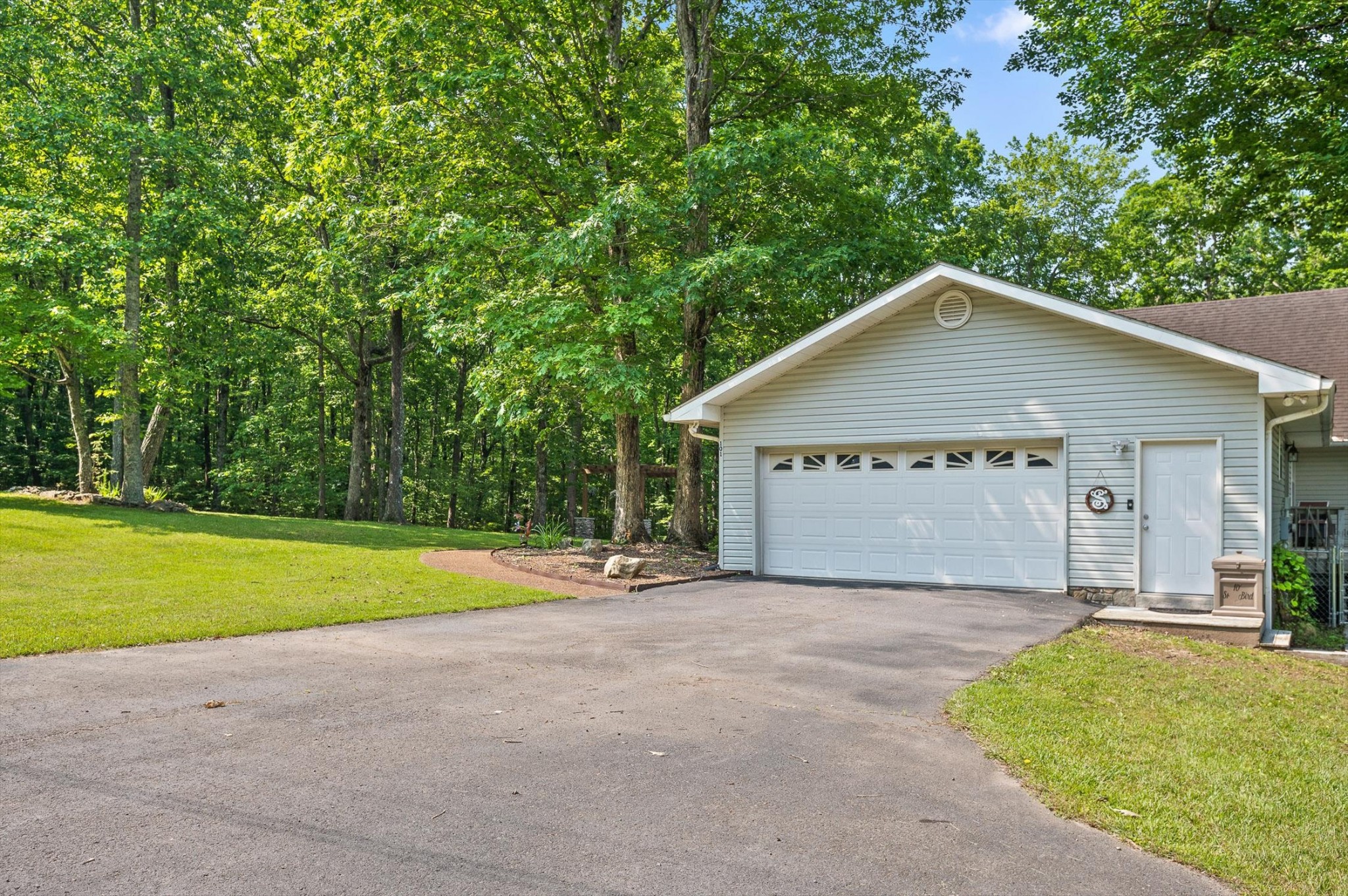 101 Snow Bird Ln