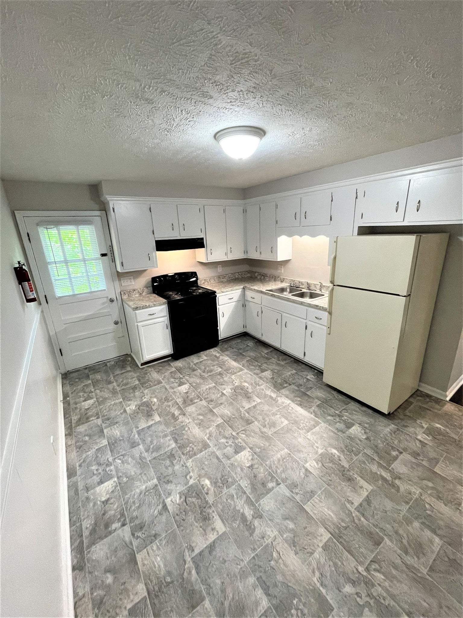 416 Martha Ln
