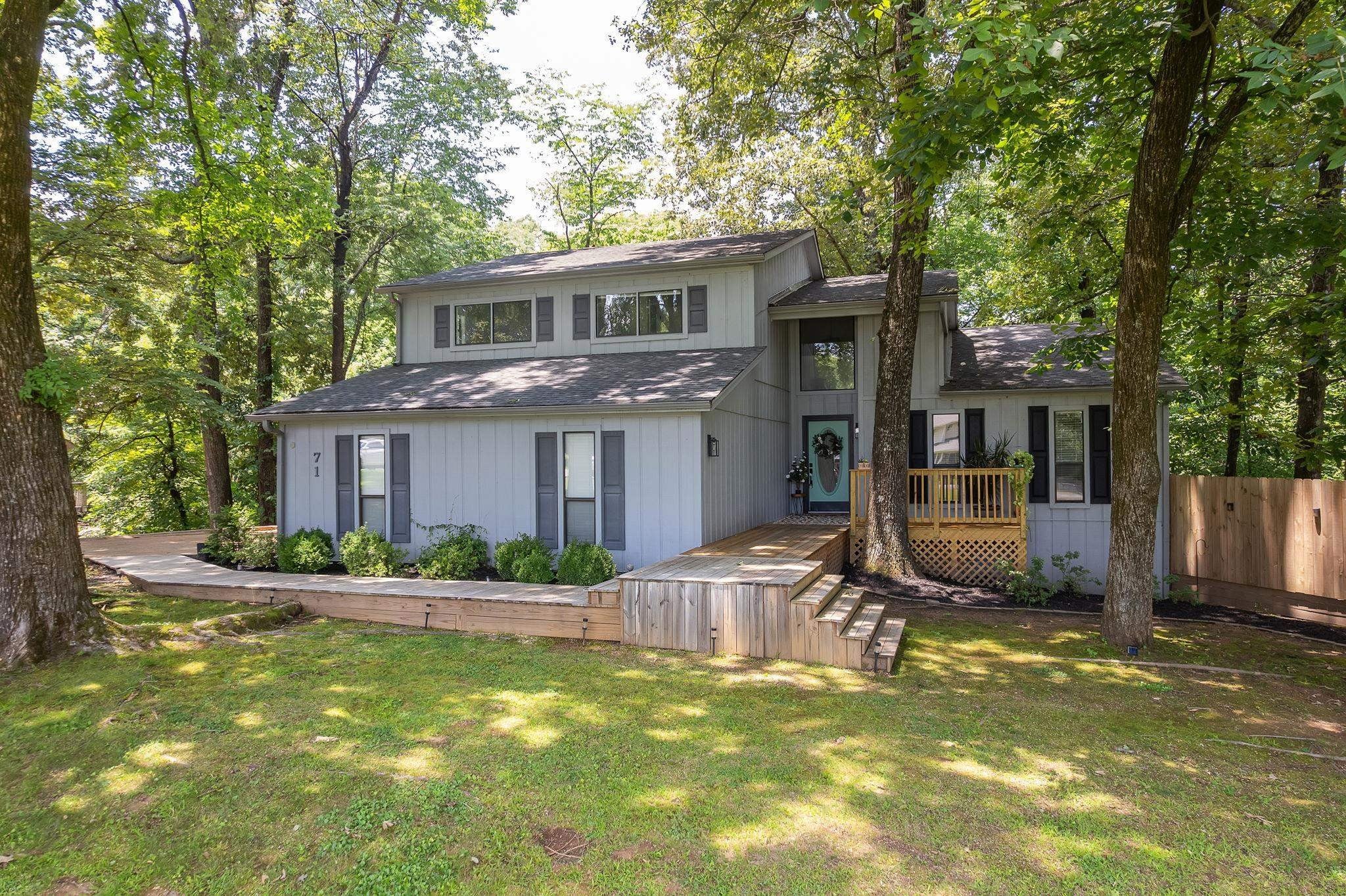71 COLONIAL CV