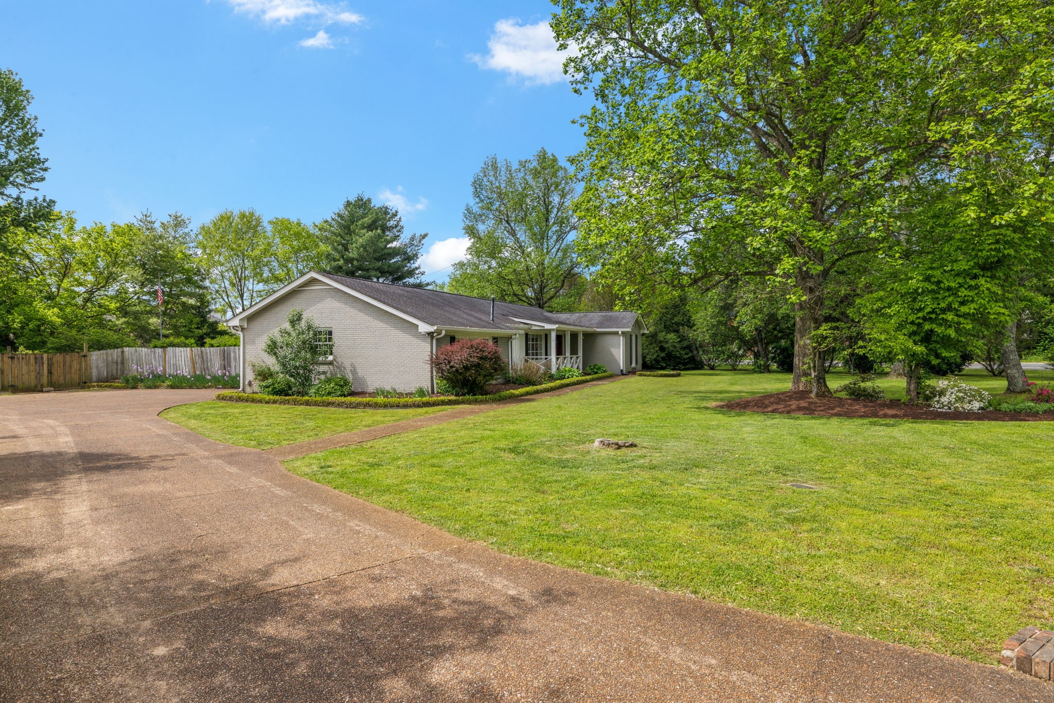 1100 Gardner Dr