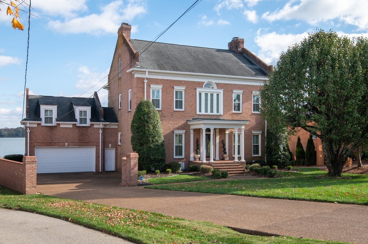 114 Governors Point Blvd