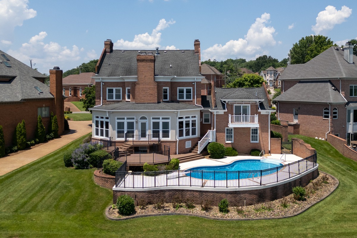 114 Governors Point Blvd