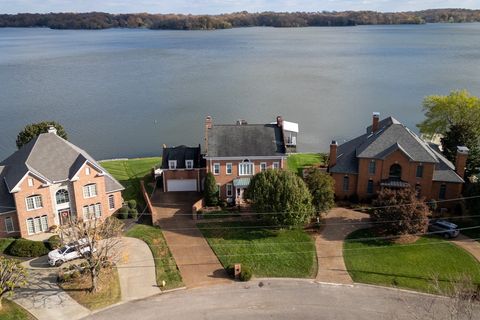 114 Governors Point Blvd Hendersonville TN 37075