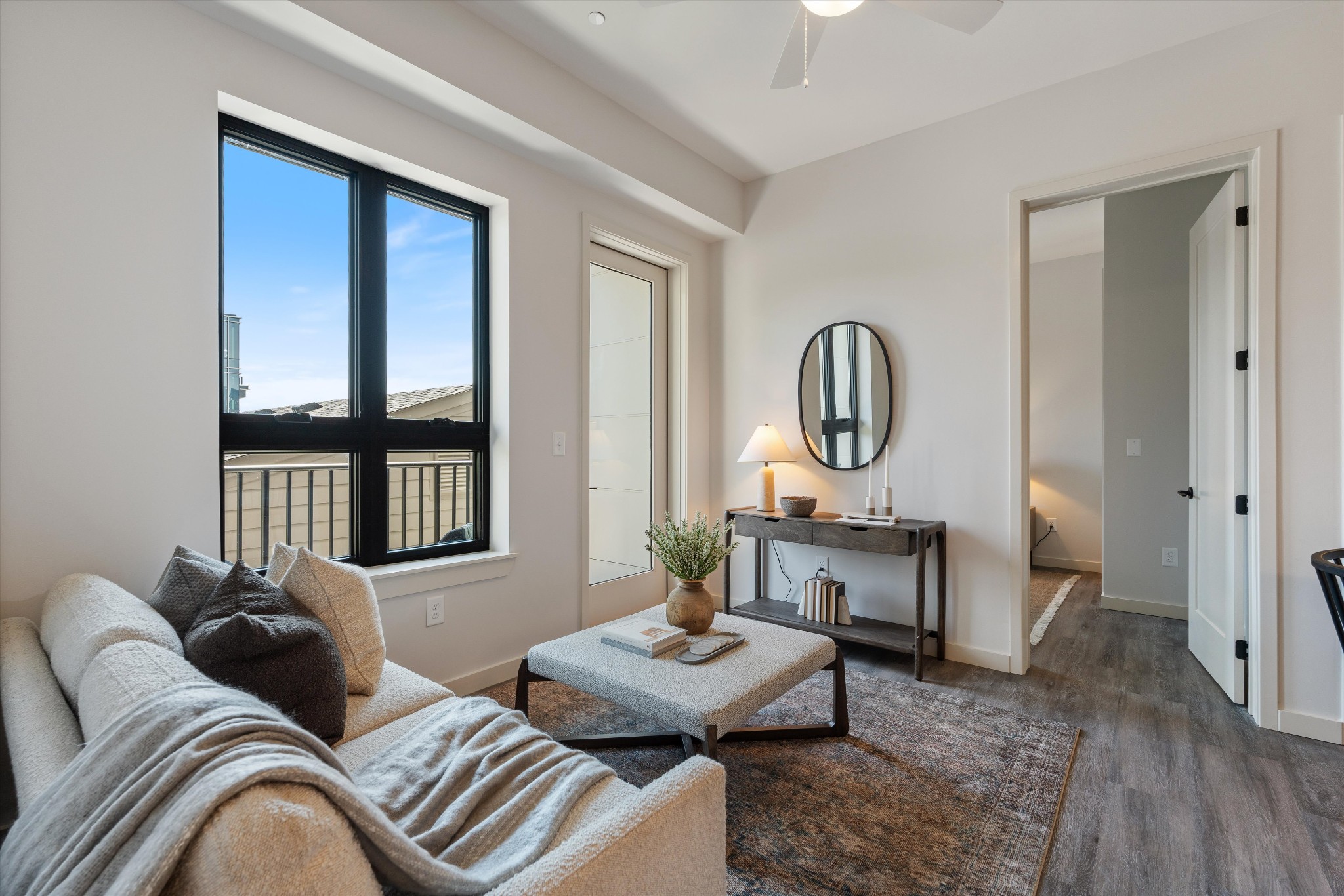 View Nashville, TN 37212 condo