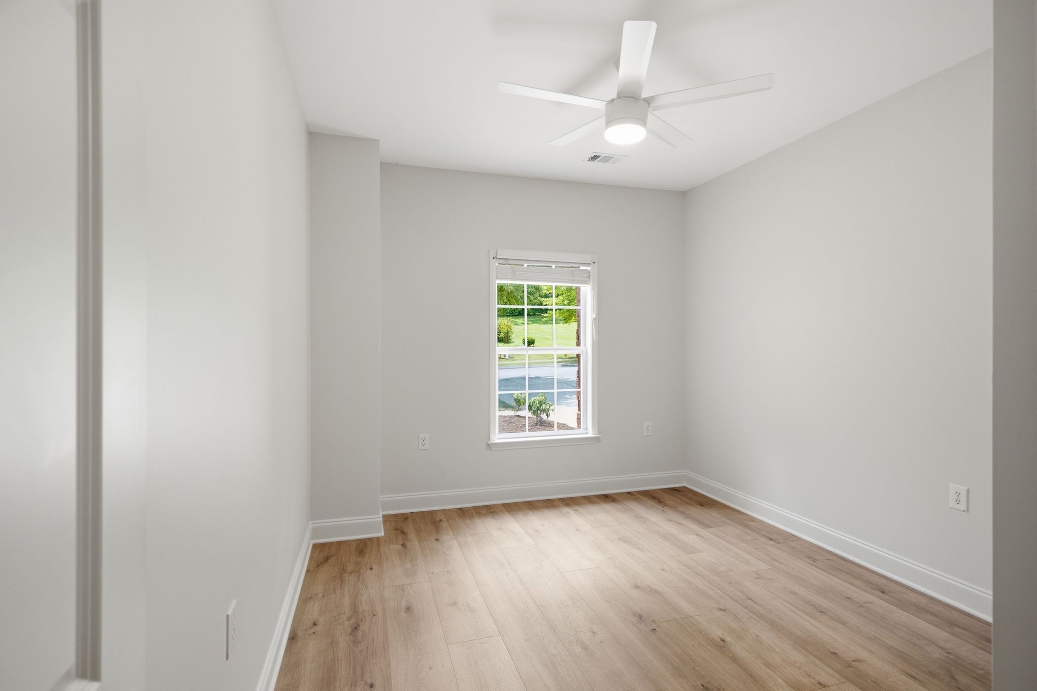 215 Wrennewood Ln, Franklin TN 37064 2-bed home, photo 20 of 29