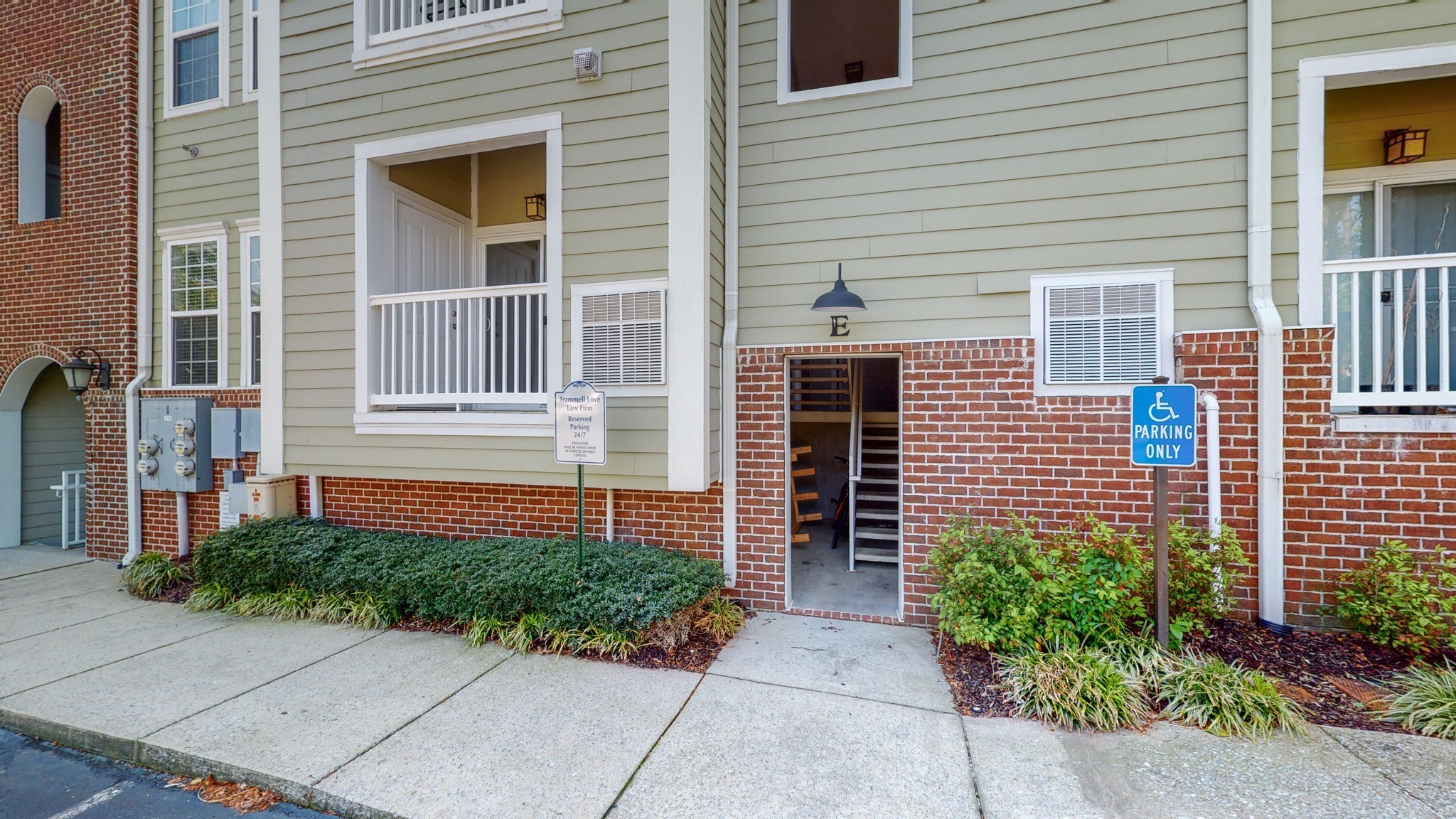 7009 Lenox Village Dr E204