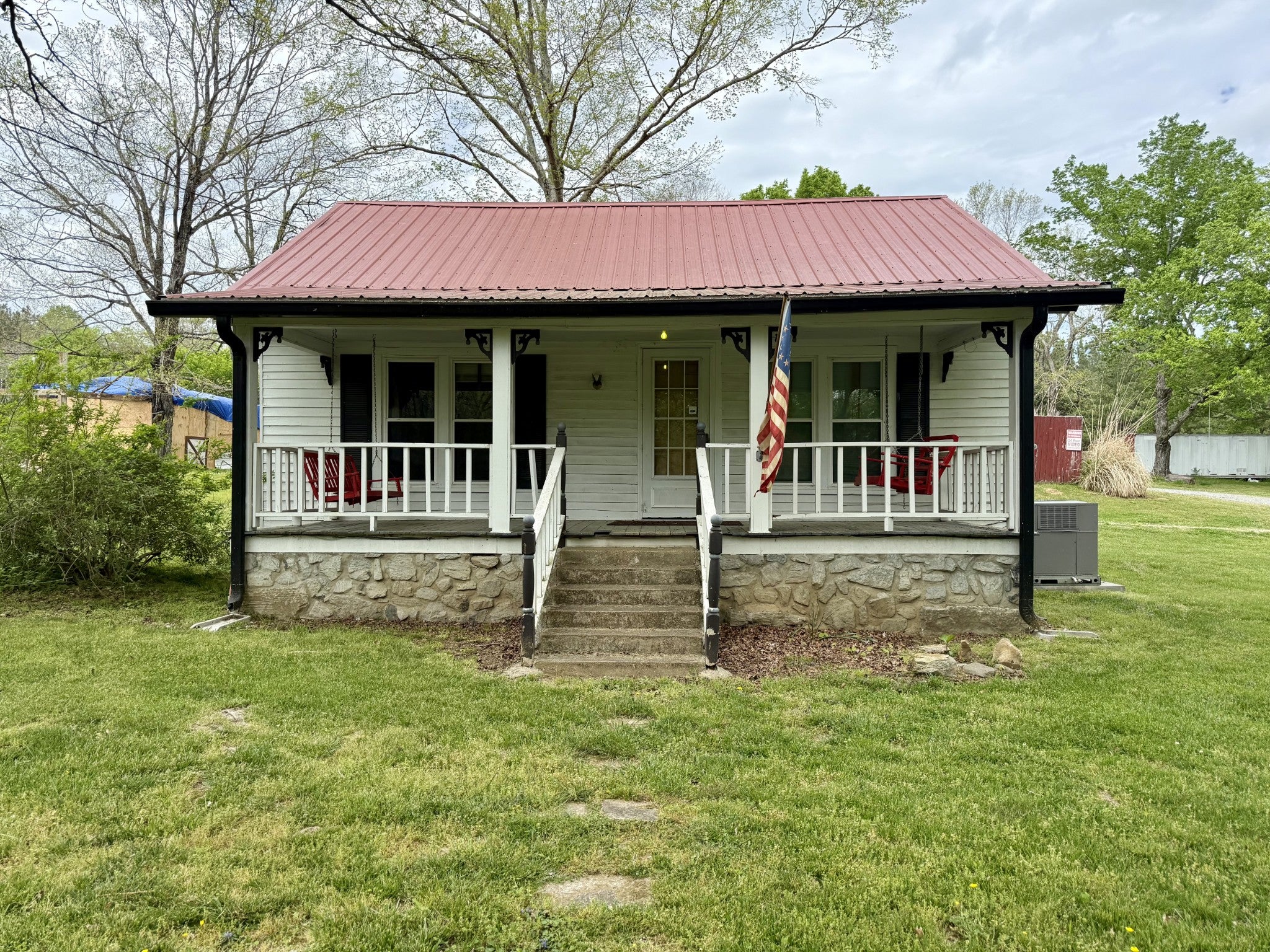 2114 Edgewood Rd