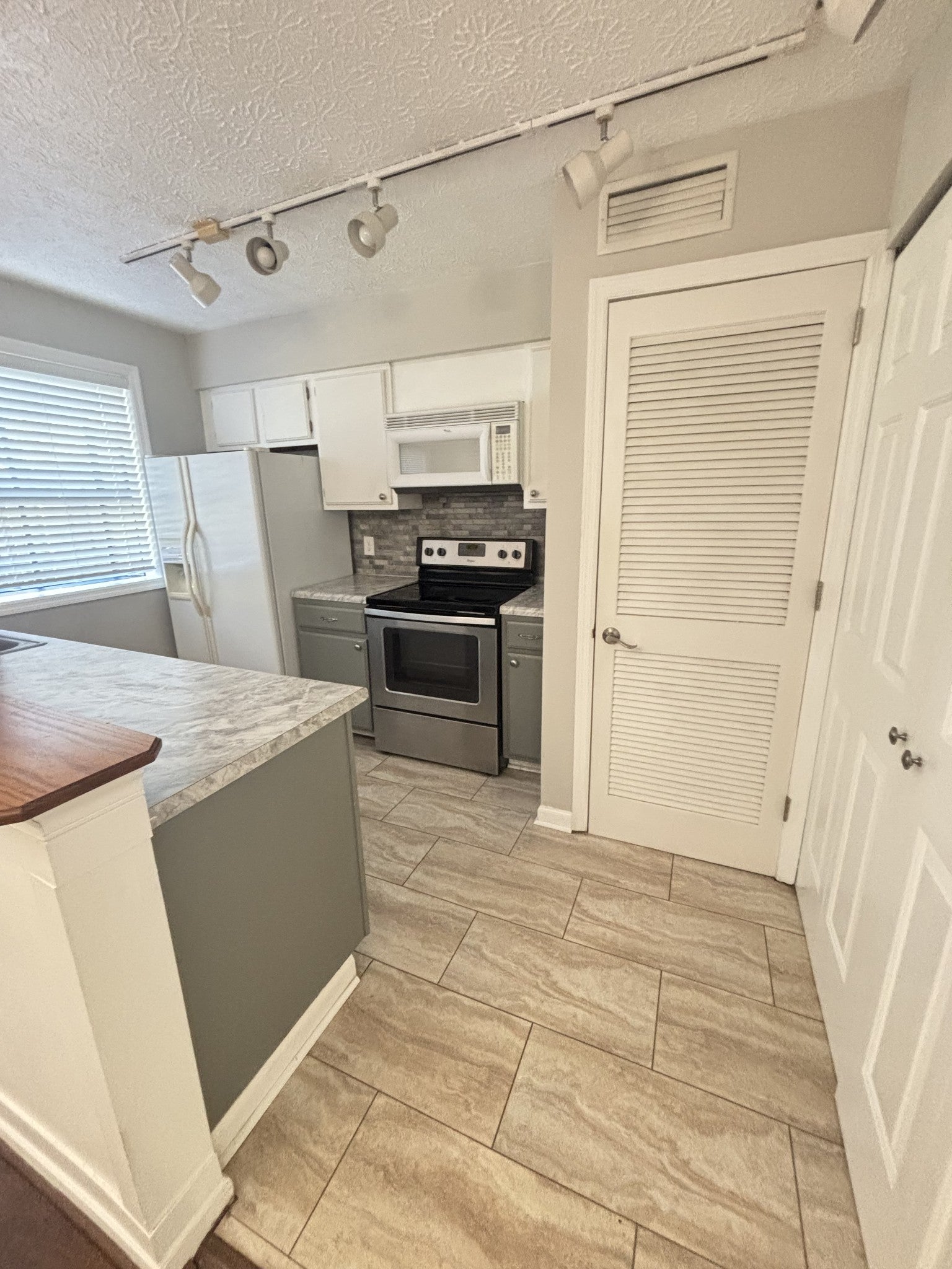 151 Thistle Ln