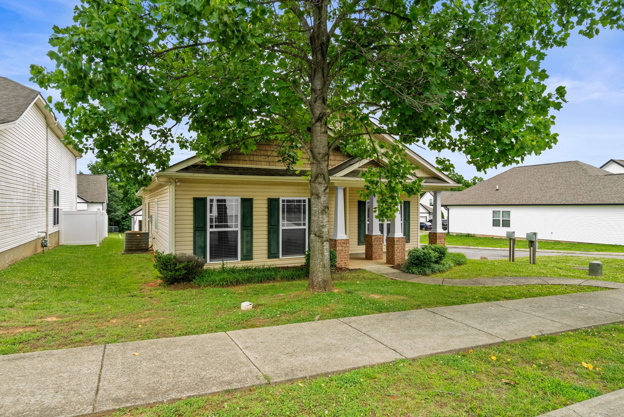 141 Dimaggio Dr