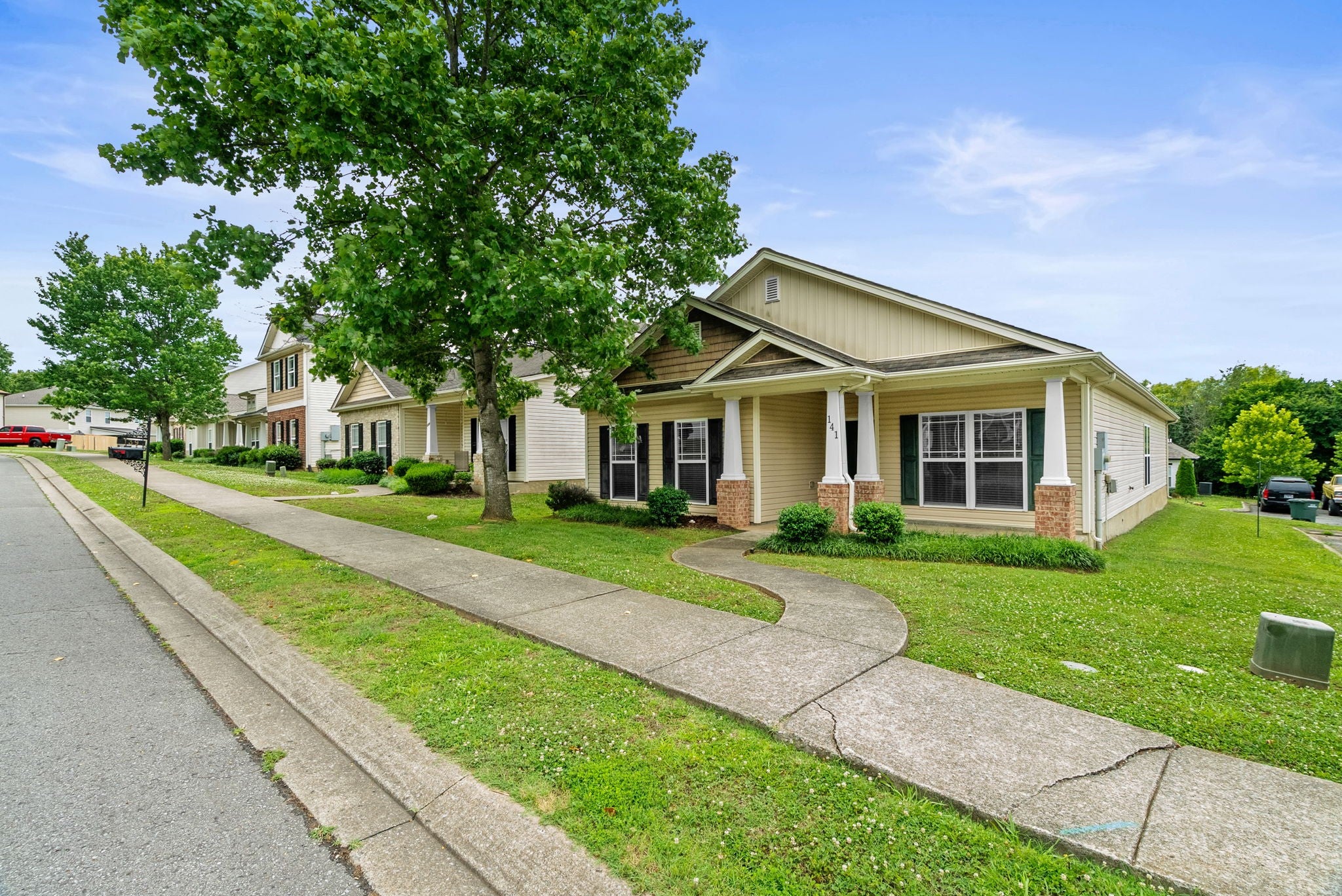 141 Dimaggio Dr
