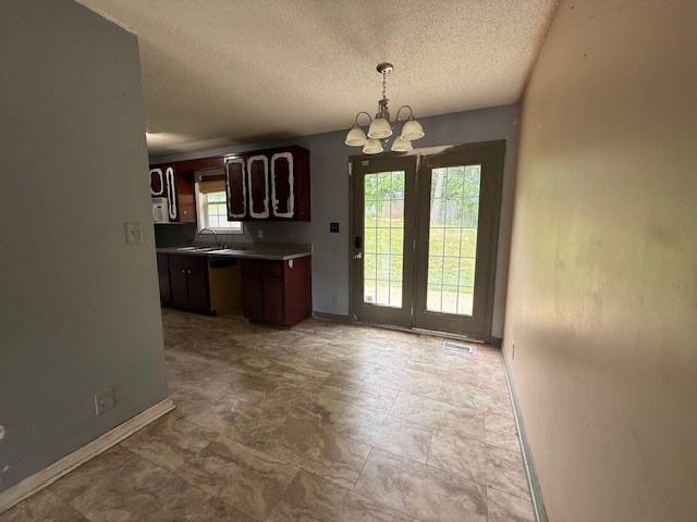 355 Donna Dr