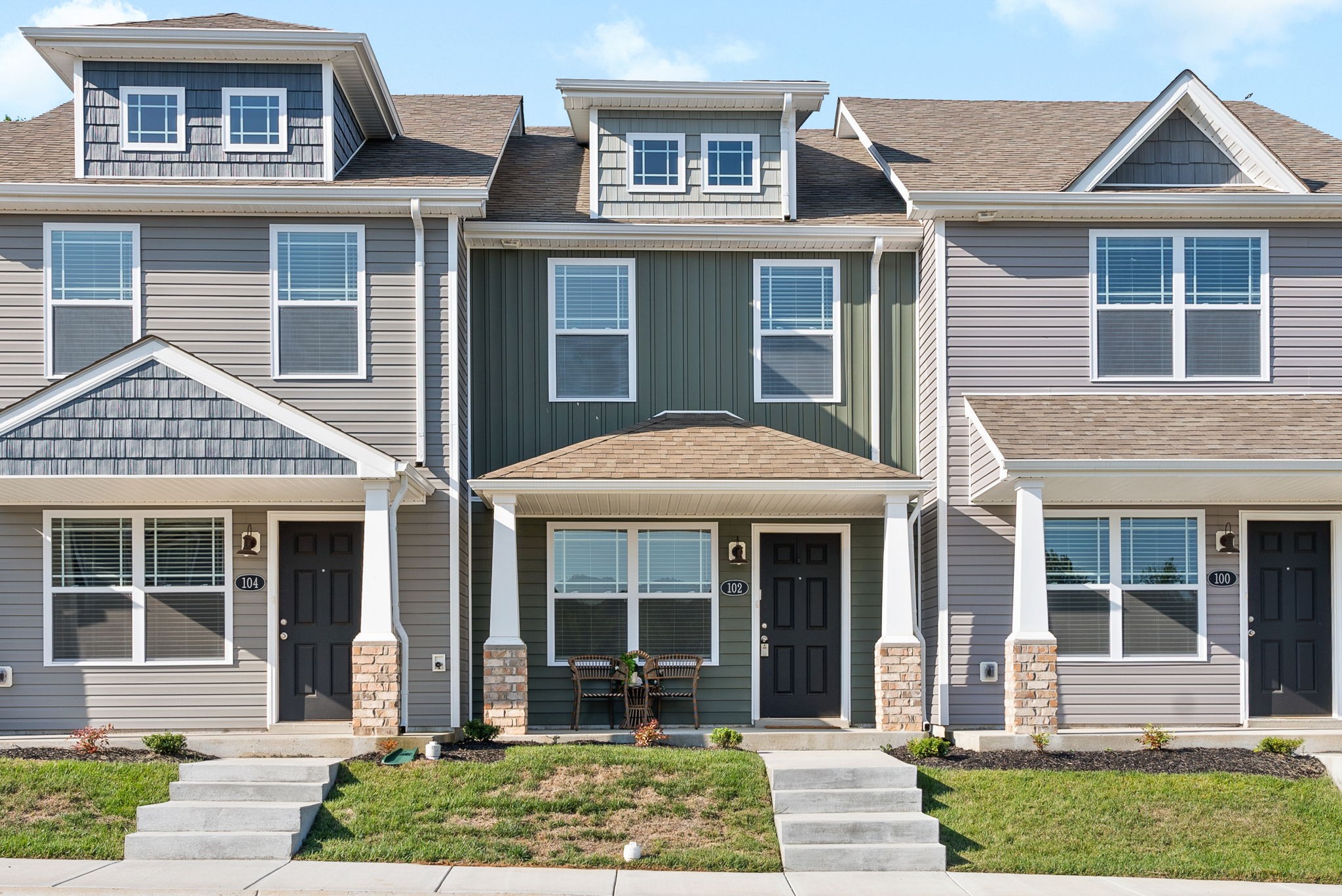 Clarksville, Tennessee 37040, United States, 2 Bedrooms Bedrooms, ,3 BathroomsBathrooms,Residential,Active,54794