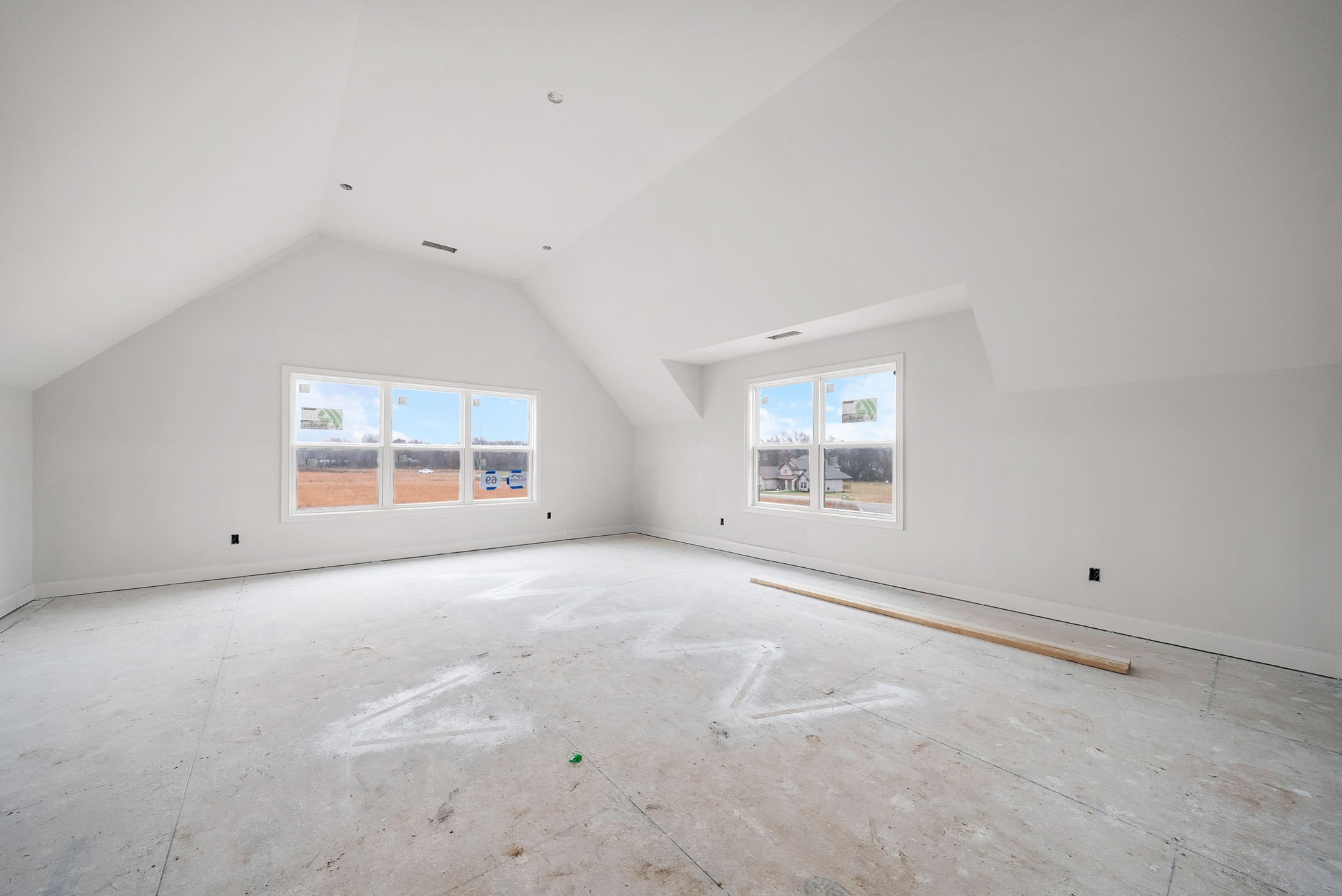 Clarksville, Tennessee 37040, United States, 4 Bedrooms Bedrooms, ,4 BathroomsBathrooms,Residential,Active,181378