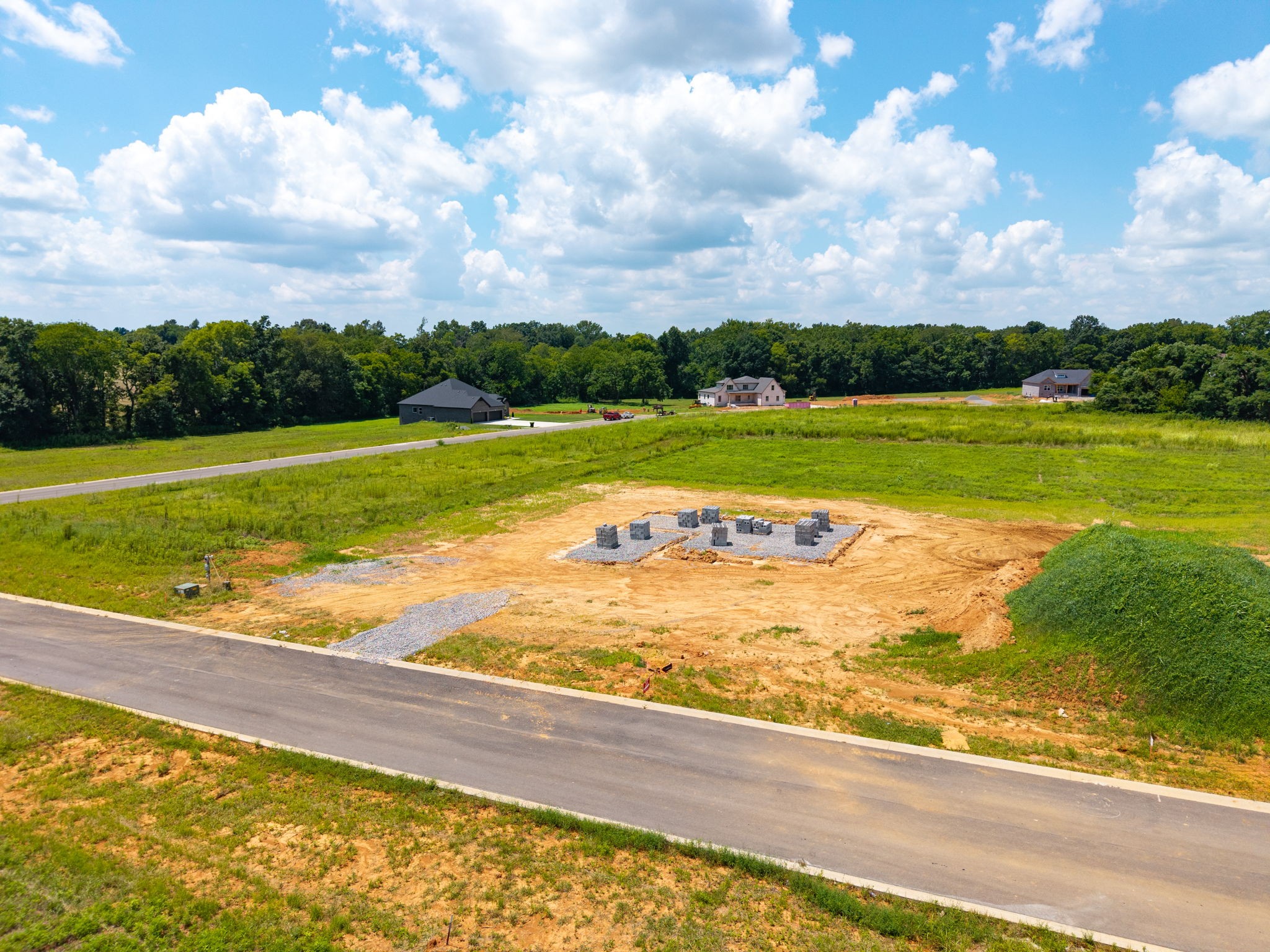 Clarksville, Tennessee 37040, United States, 4 Bedrooms Bedrooms, ,4 BathroomsBathrooms,Residential,Active,181378