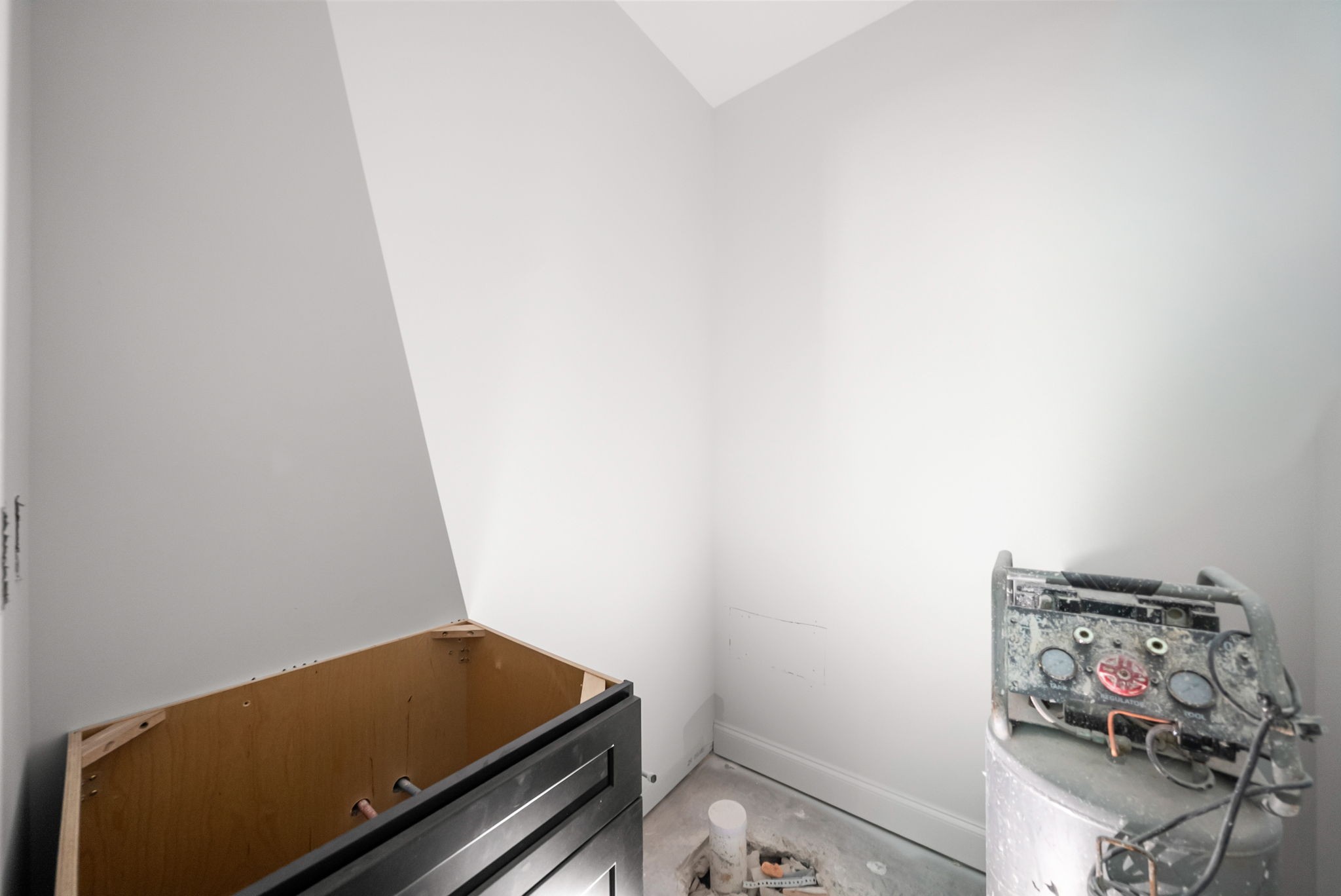 Clarksville, Tennessee 37040, United States, 4 Bedrooms Bedrooms, ,4 BathroomsBathrooms,Residential,Active,181378