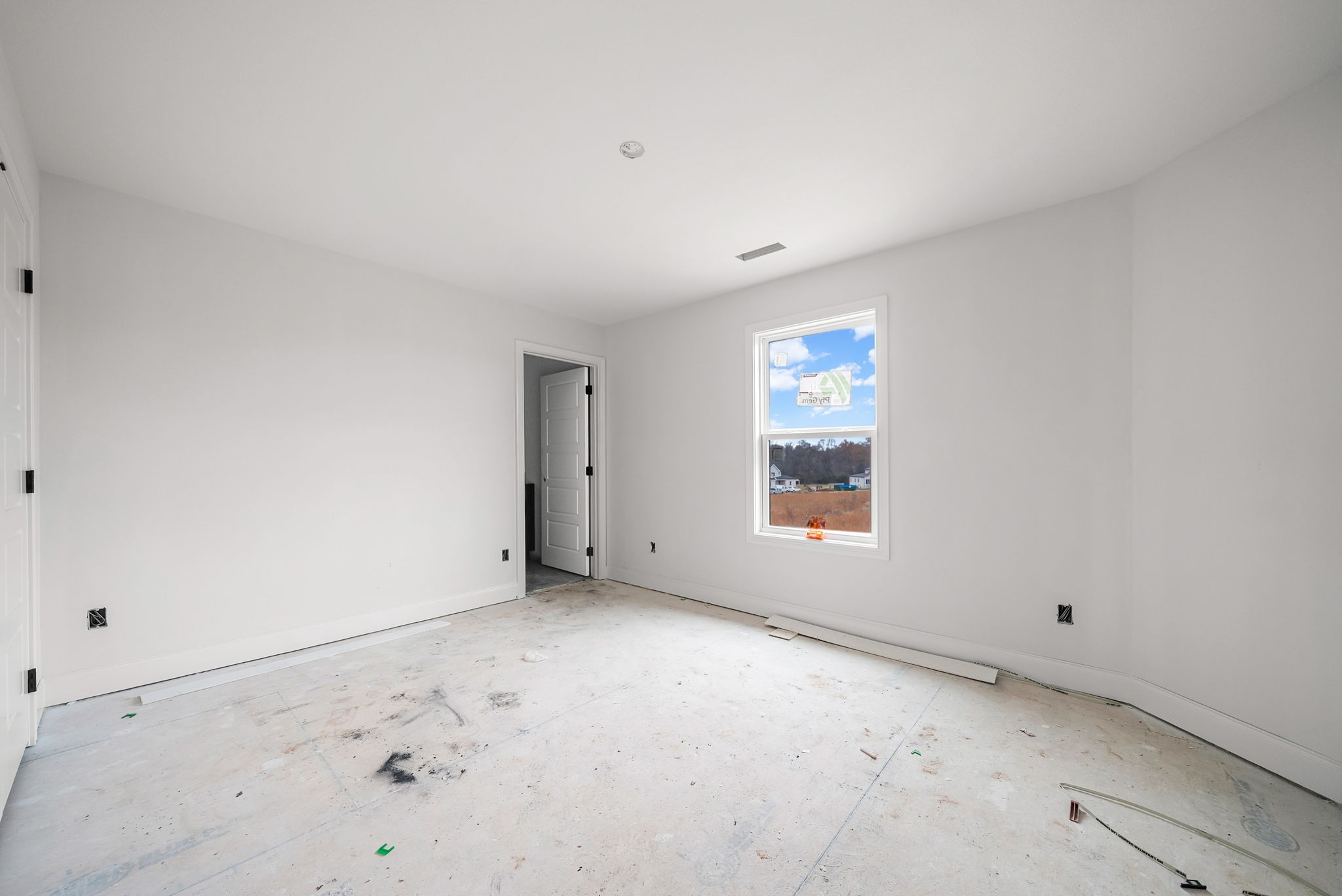 Clarksville, Tennessee 37040, United States, 4 Bedrooms Bedrooms, ,4 BathroomsBathrooms,Residential,Active,181378