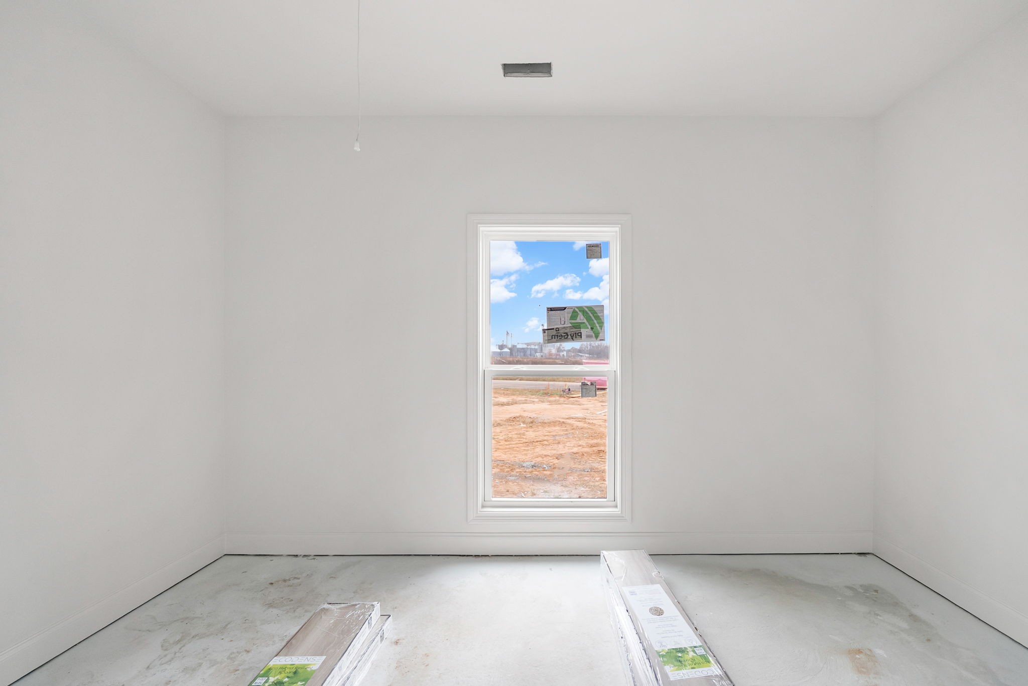 Clarksville, Tennessee 37040, United States, 4 Bedrooms Bedrooms, ,4 BathroomsBathrooms,Residential,Active,181378