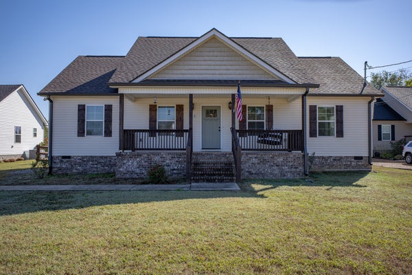 512 ROBINSON AVE, CHAPEL HILL, TN 37034 - Image b4bec84b740596caaaa85d0eb416fe86/2353911357