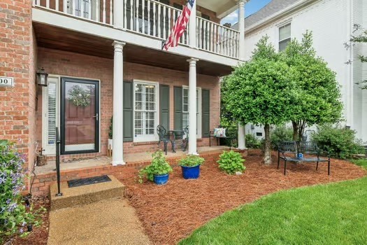 200 Heathstone Cir