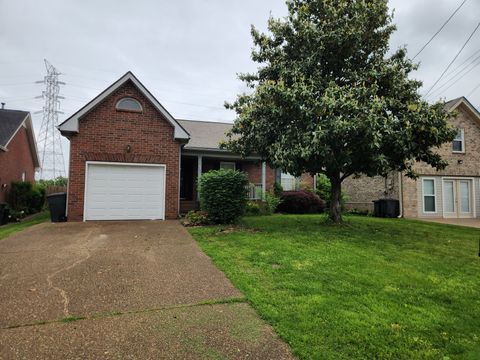 130 Oak Leaf Dr Hendersonville TN 37075