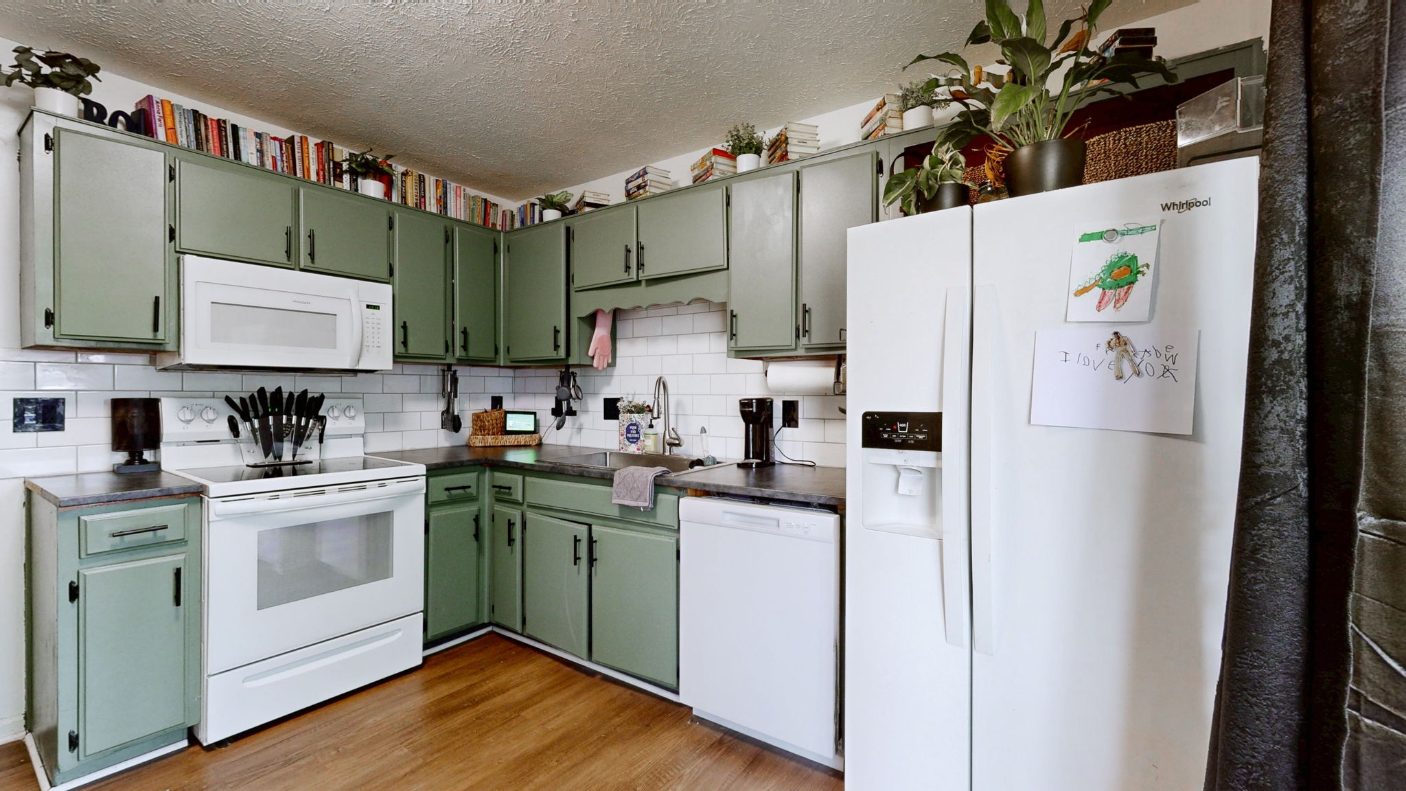 1204 Cabana Cir