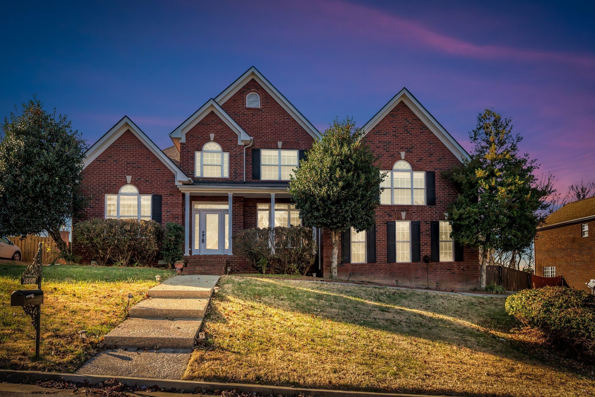 5504 Brookshire Dr