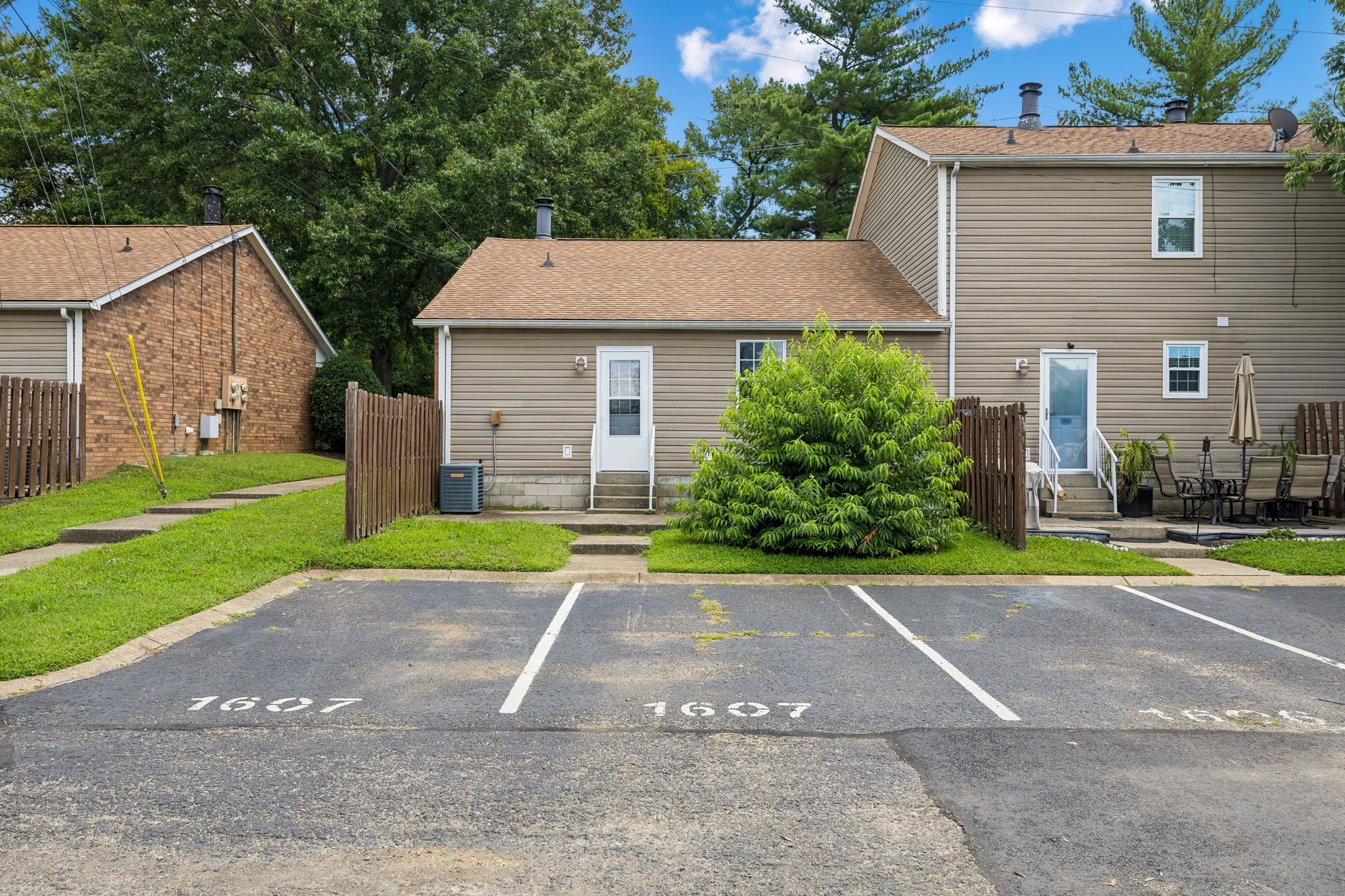 430 Walton Ferry Rd 1607