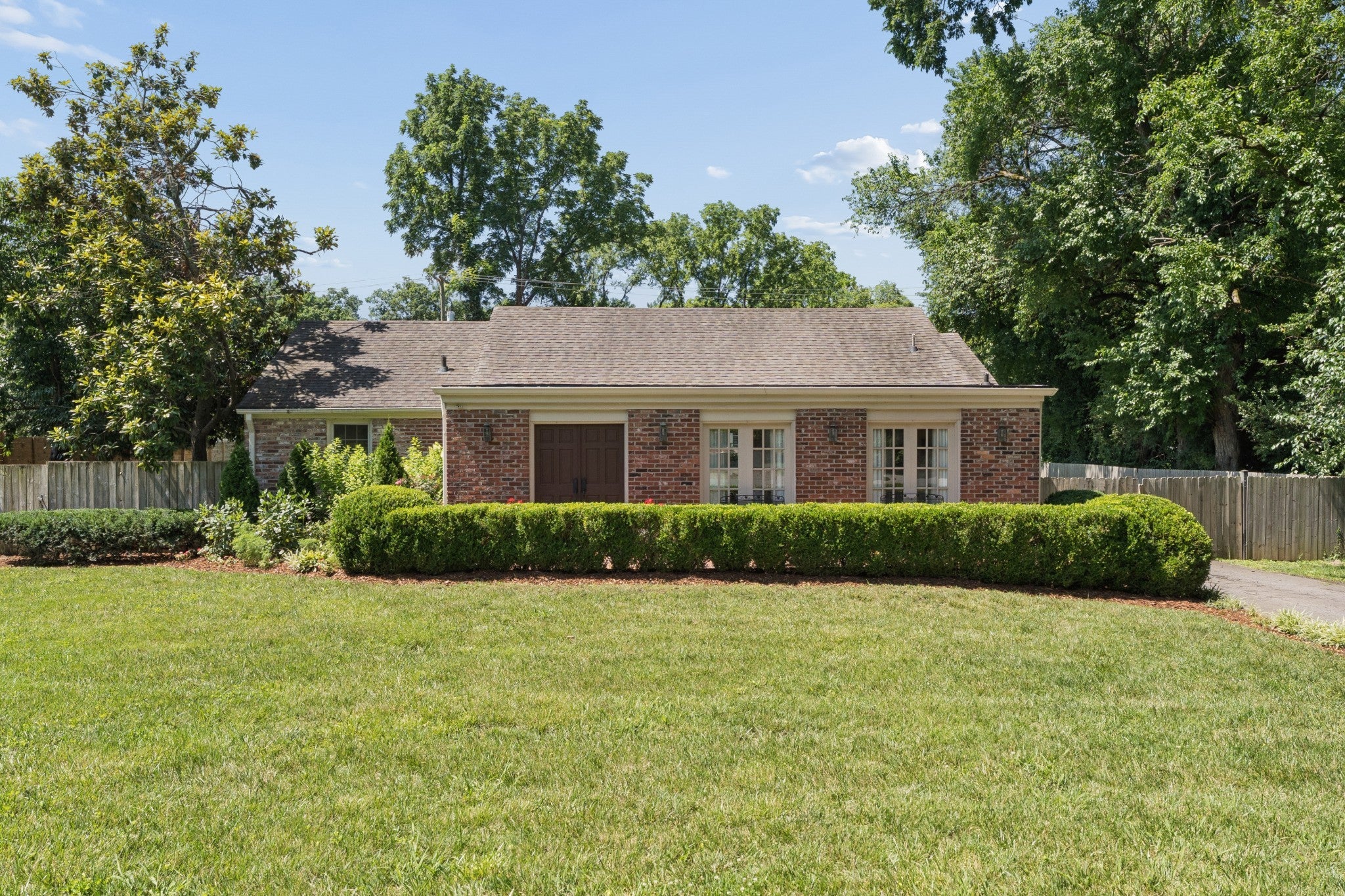 3-bed listing at 105 Brookfield Ave, Nashville