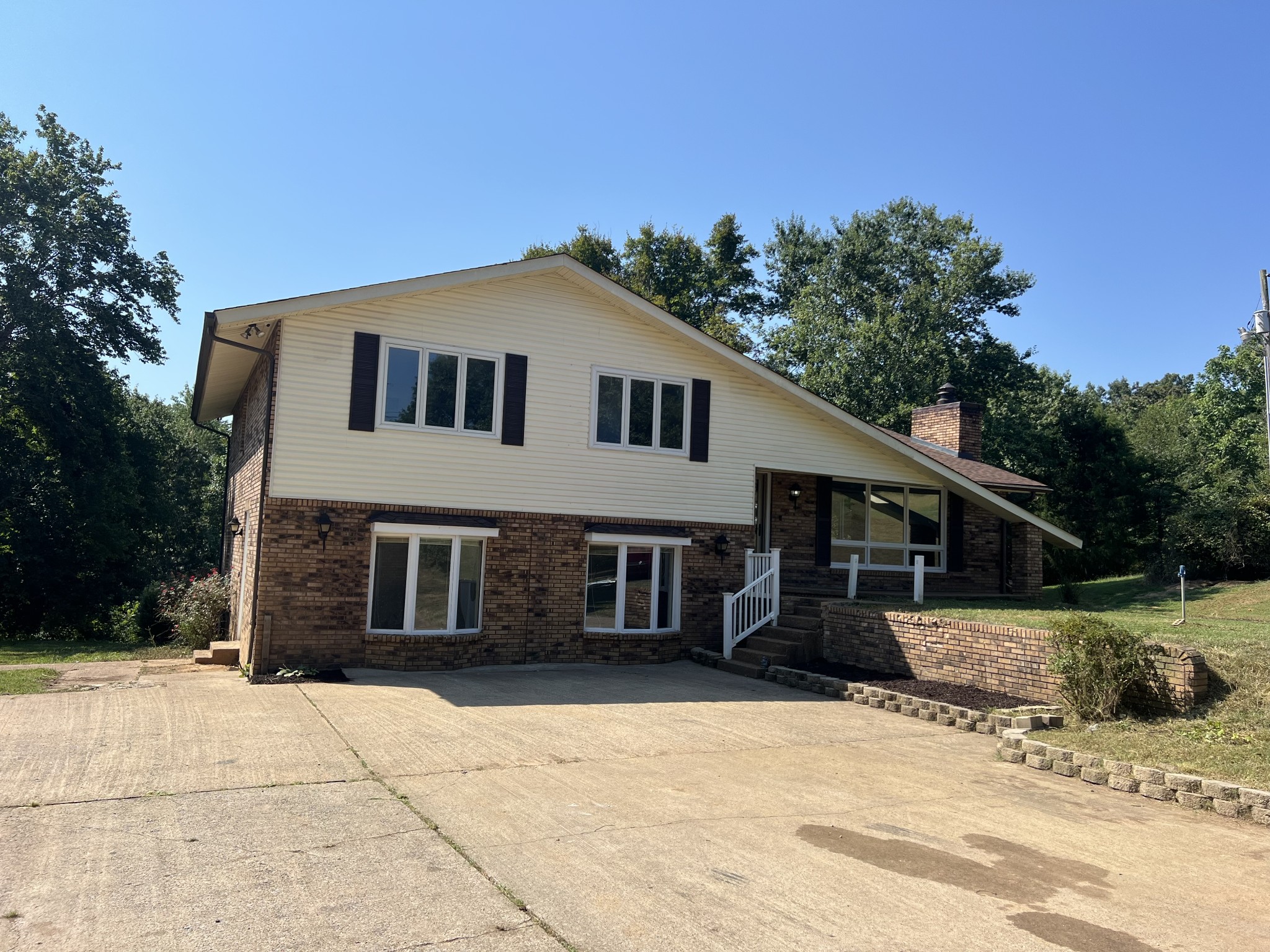 938 Belmont Rd