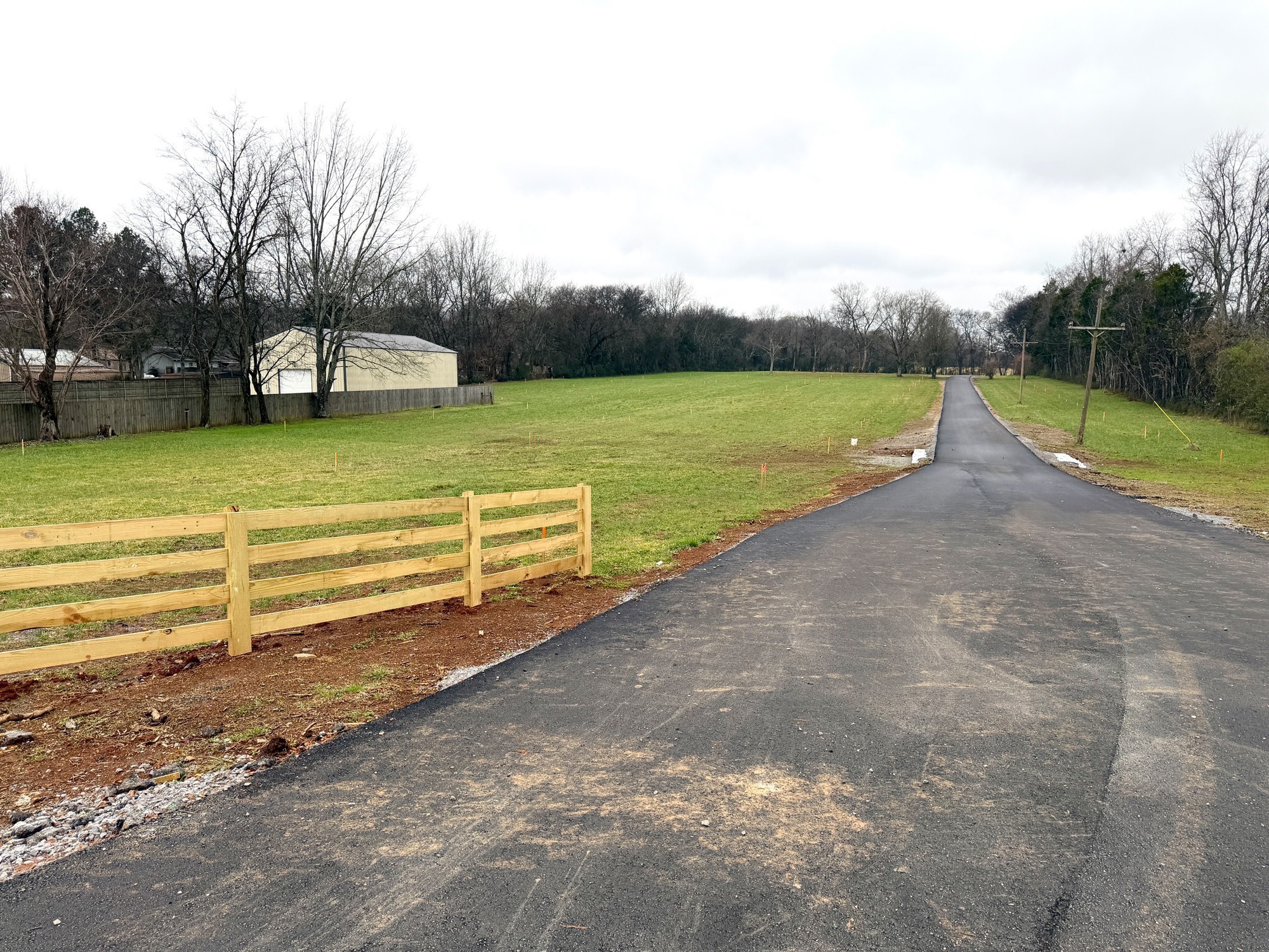 243 W Jefferson Pike