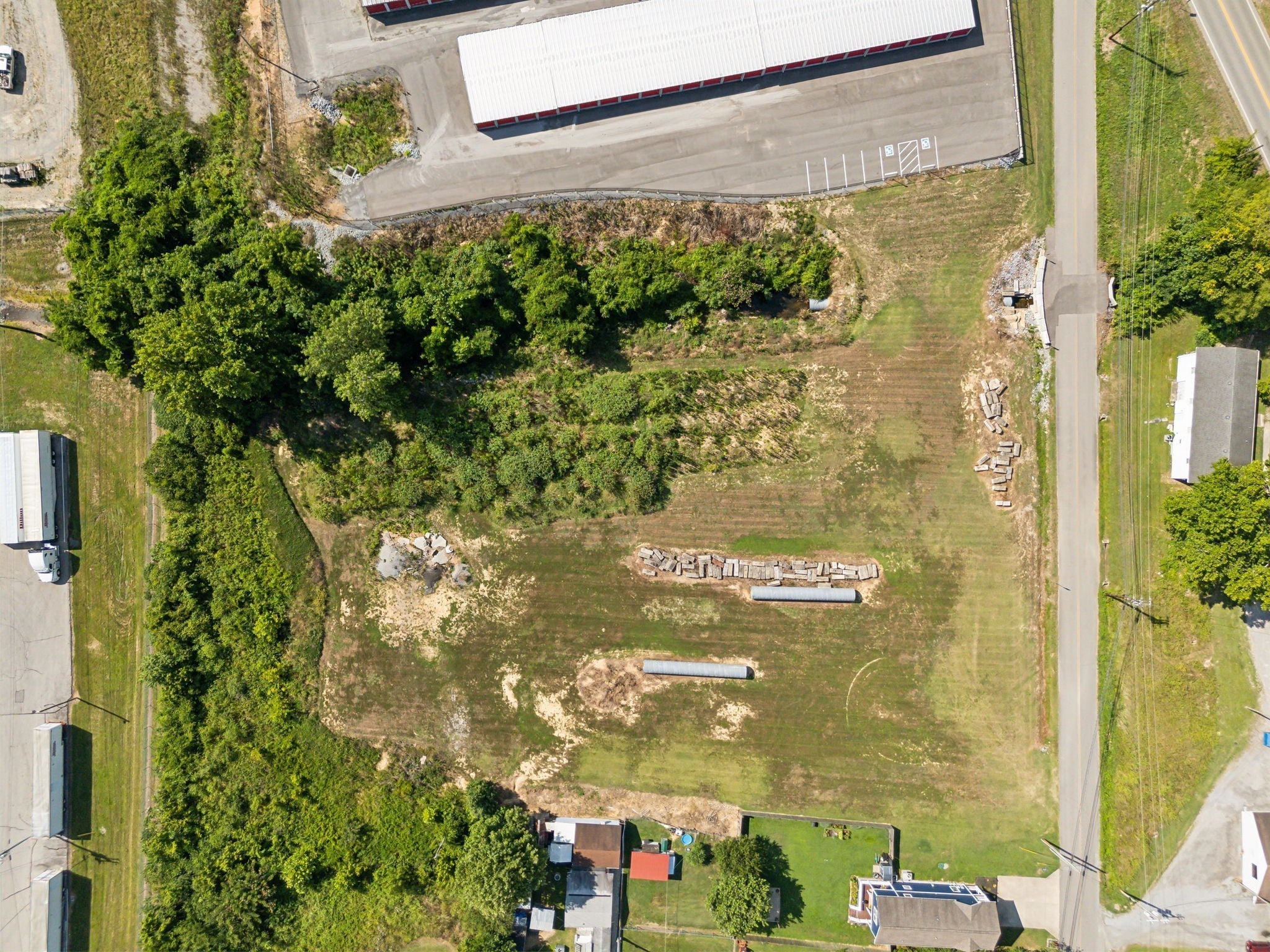 636 N Main St