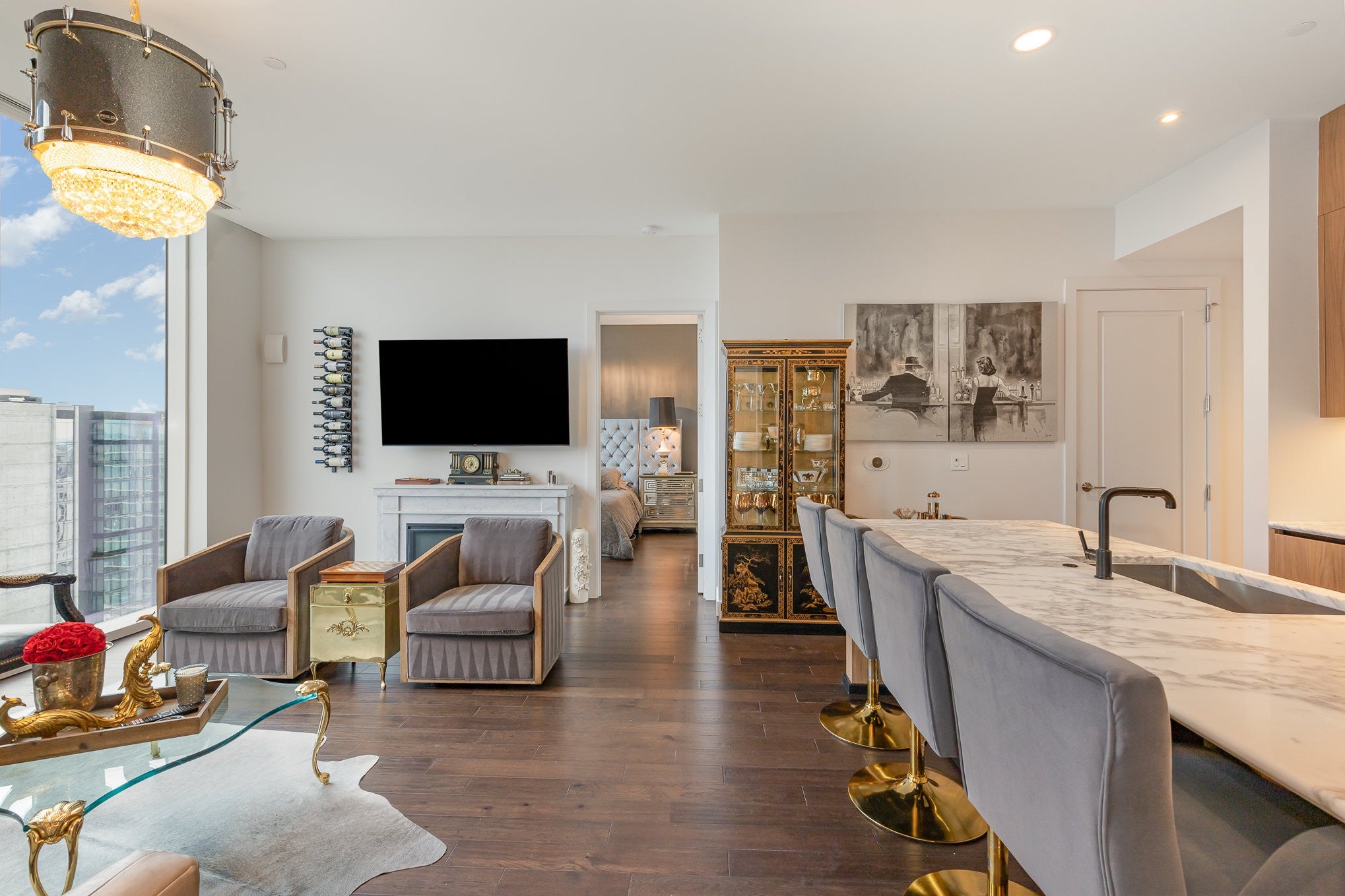 160 2nd Ave S 1606