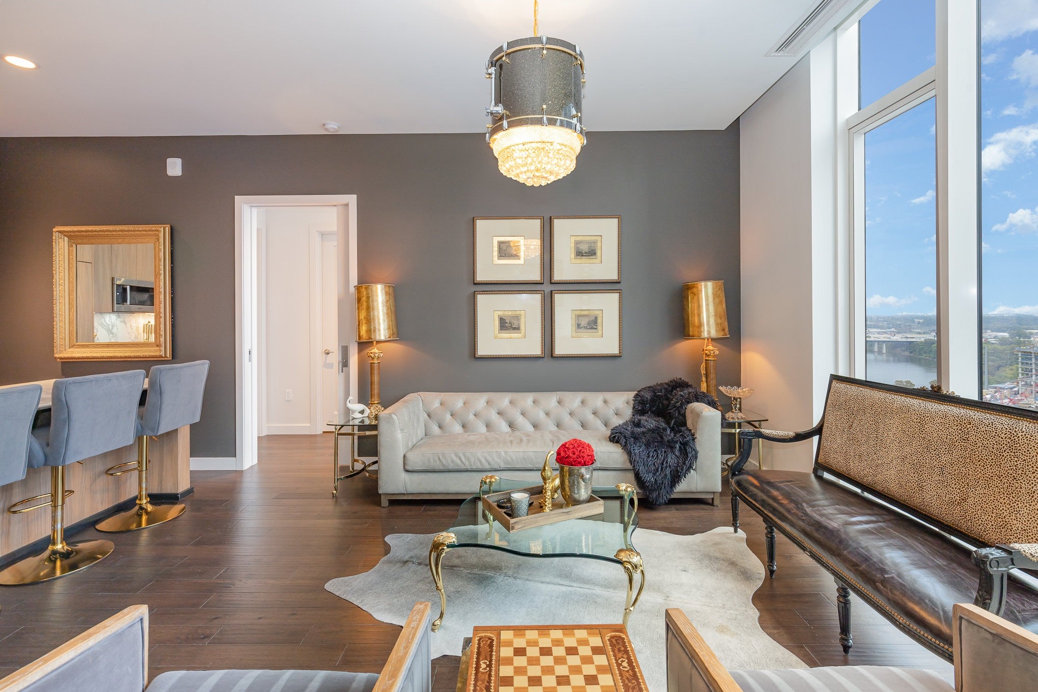 160 2nd Ave S 1606