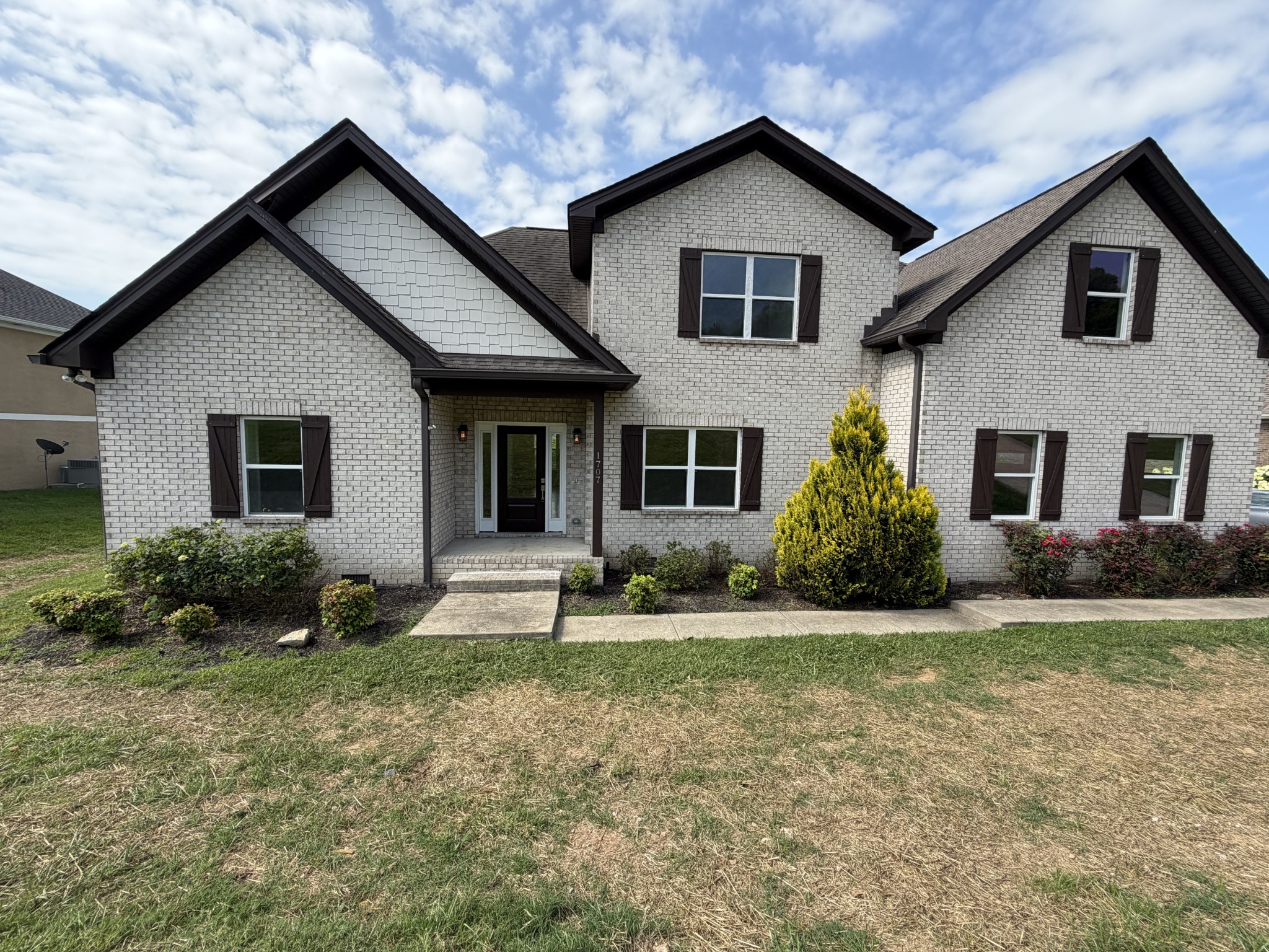 Photo 1 of 25 — 1707 Aster Dr, Columbia, TN 38401