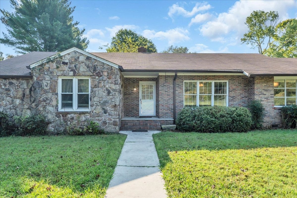 219 Cat Creek Rd