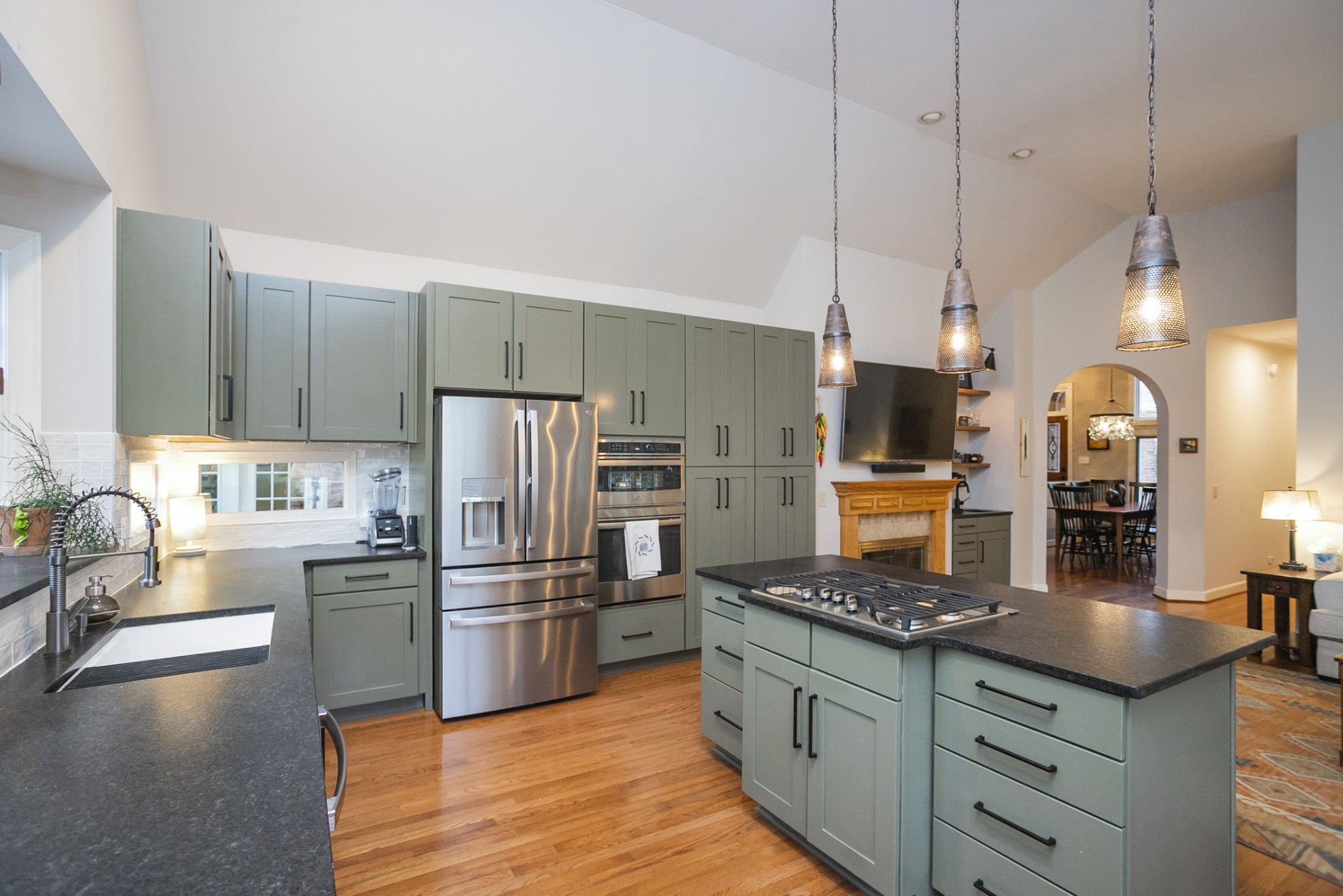 Photo 11 of 43 of 15 Lymington Ct house